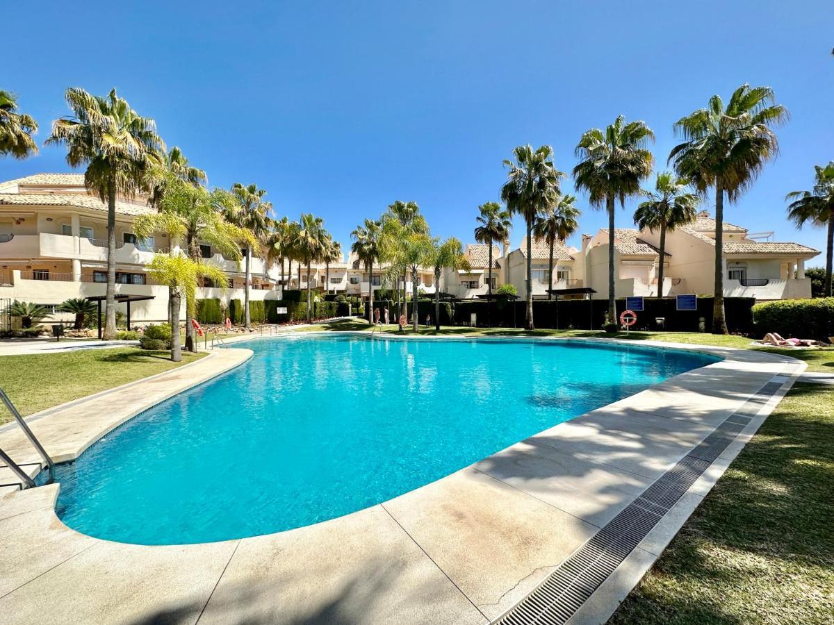 Vakantiehuis El Arenal Townhouse By The With Swimming Pool Ii- Eaw Homes Marbella