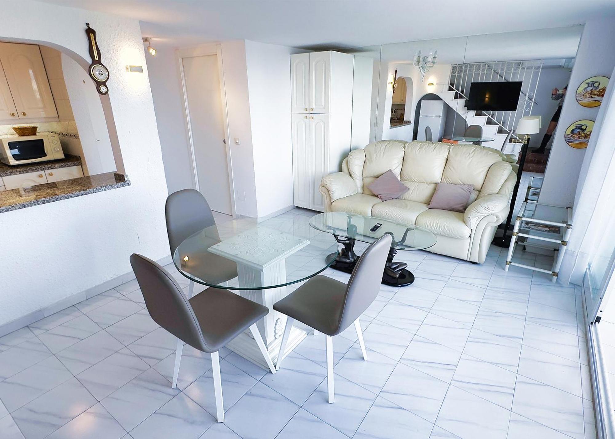 Skol 727 Lovely 2 Bedroom Duplex In Center Marbella