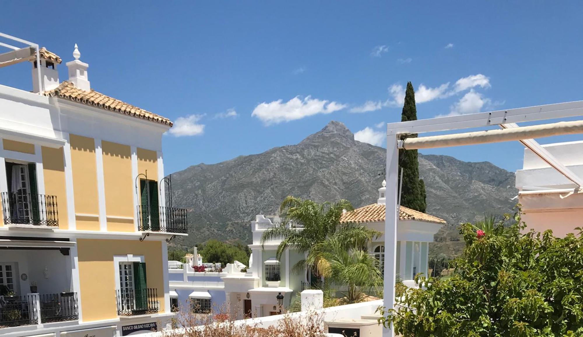Aloha Pueblo With Sea Views *