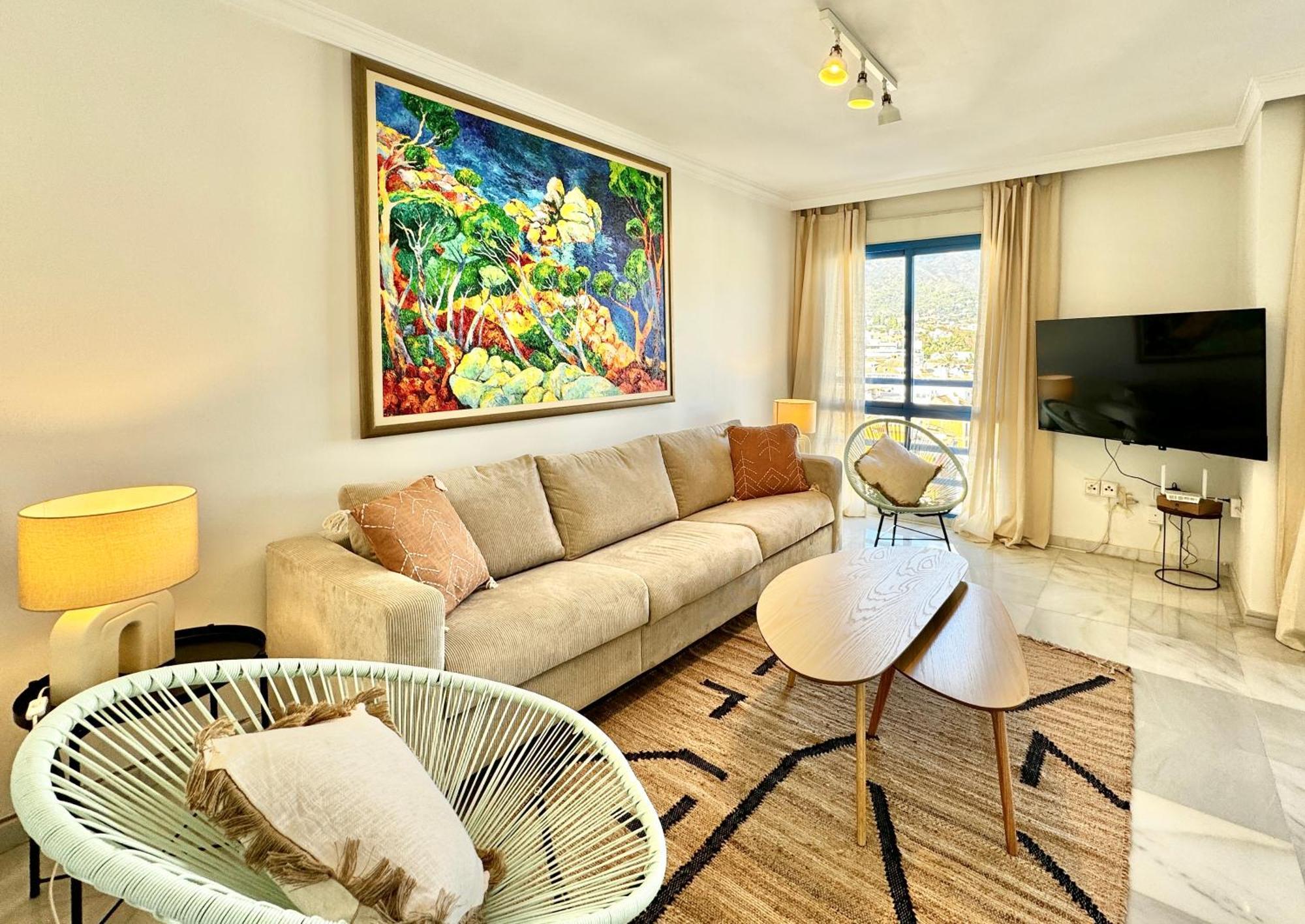 Apartamento Seaside Oasis With Mountain Views - Eaw Homes