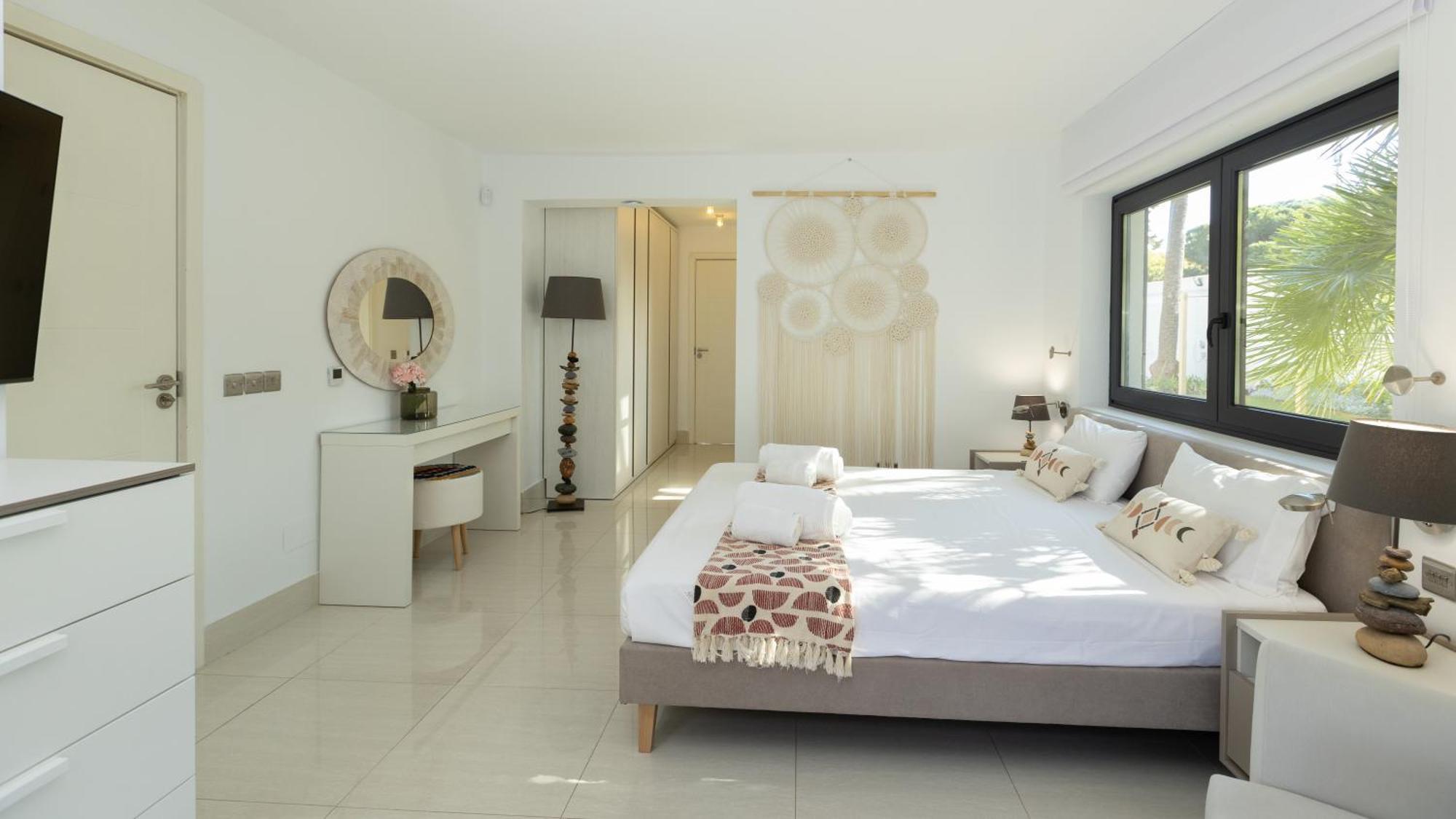 Dune, Luxury Villa, 5 Min Walk To The Villa *