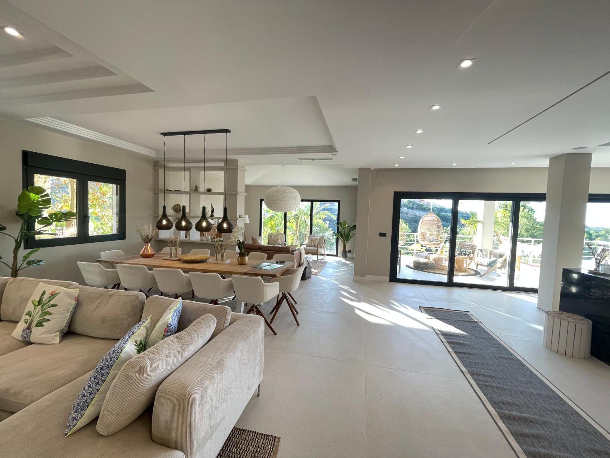Villa Ultimate Luxury Dream With 7 Bedrooms, Gym, And Infinity Pool Marbella