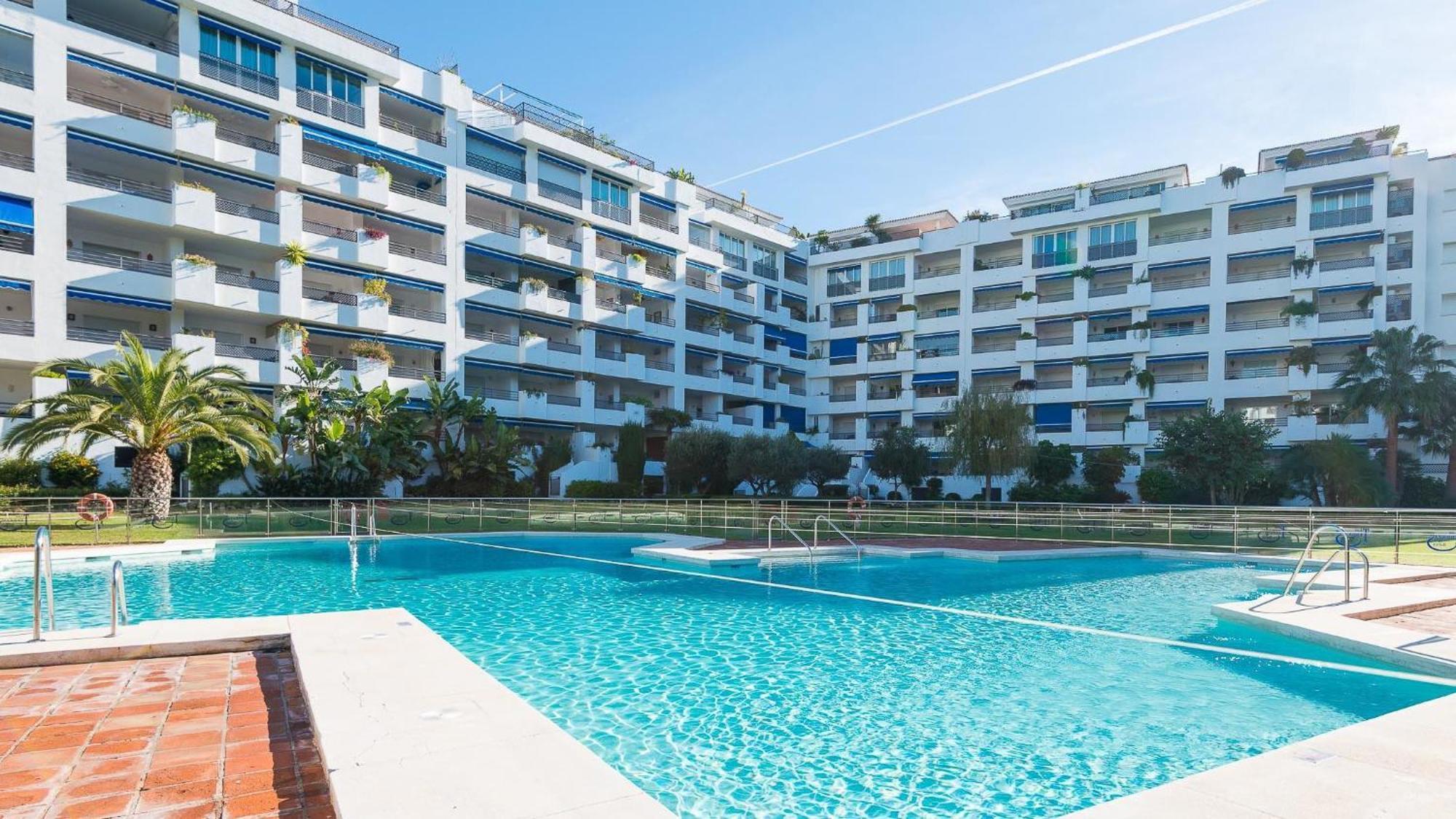 Urban Exclusivity At Puerto Banus Apartment