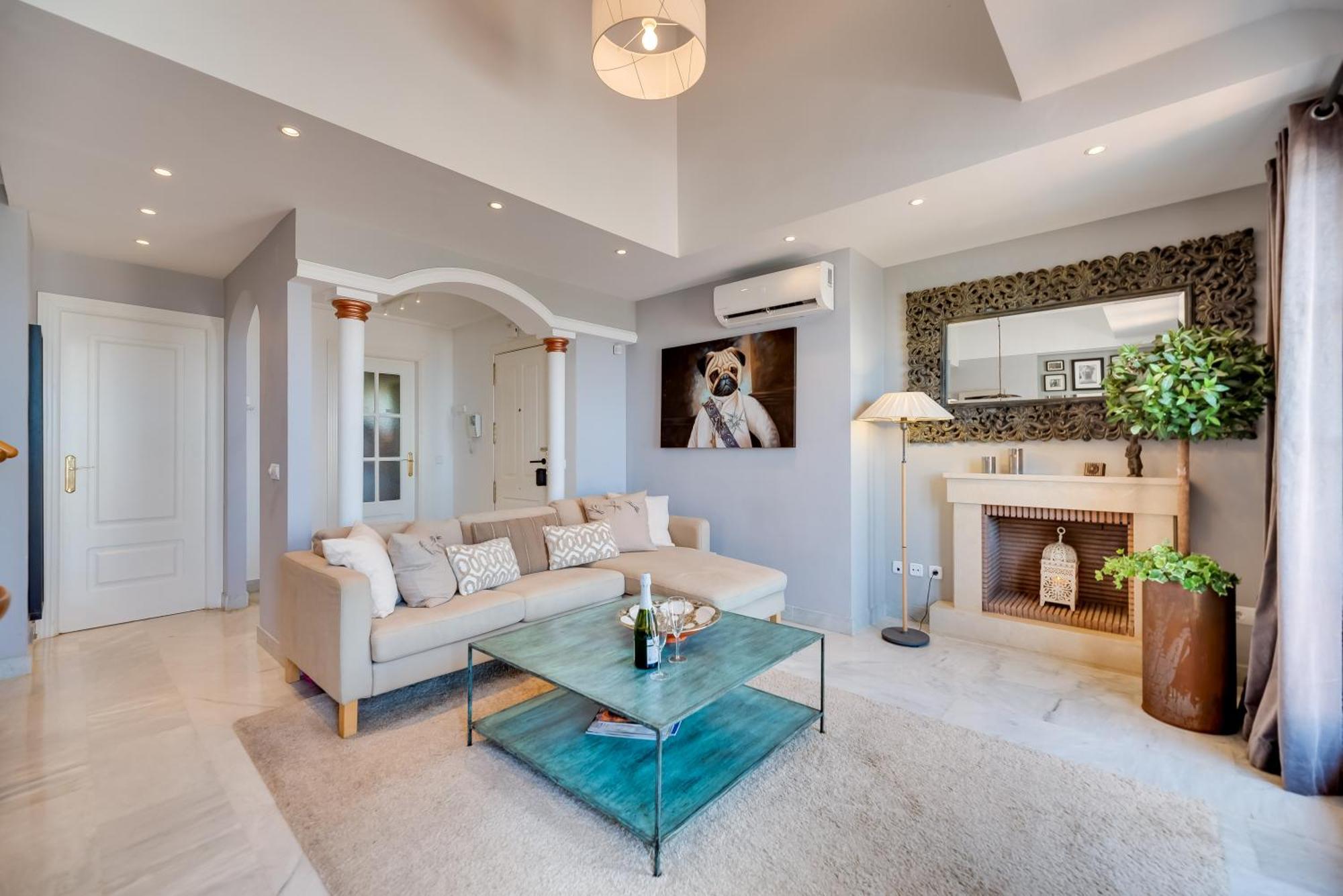 Apartment Elegant 2 Bdrm Penthouse With Bbq And Pools