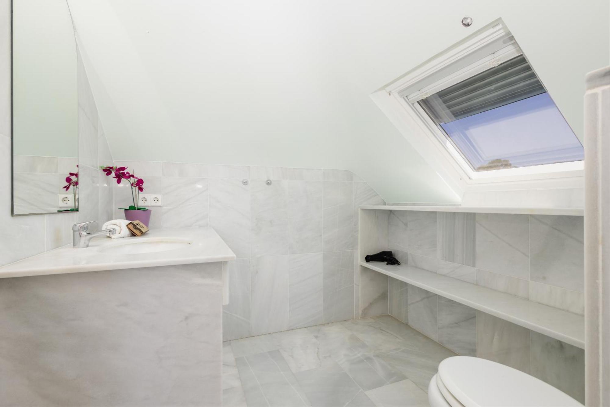 Ferienhaus 6 Bedroom Villa, With Heated Pool And Sea Views, Next To The Of Costabella *