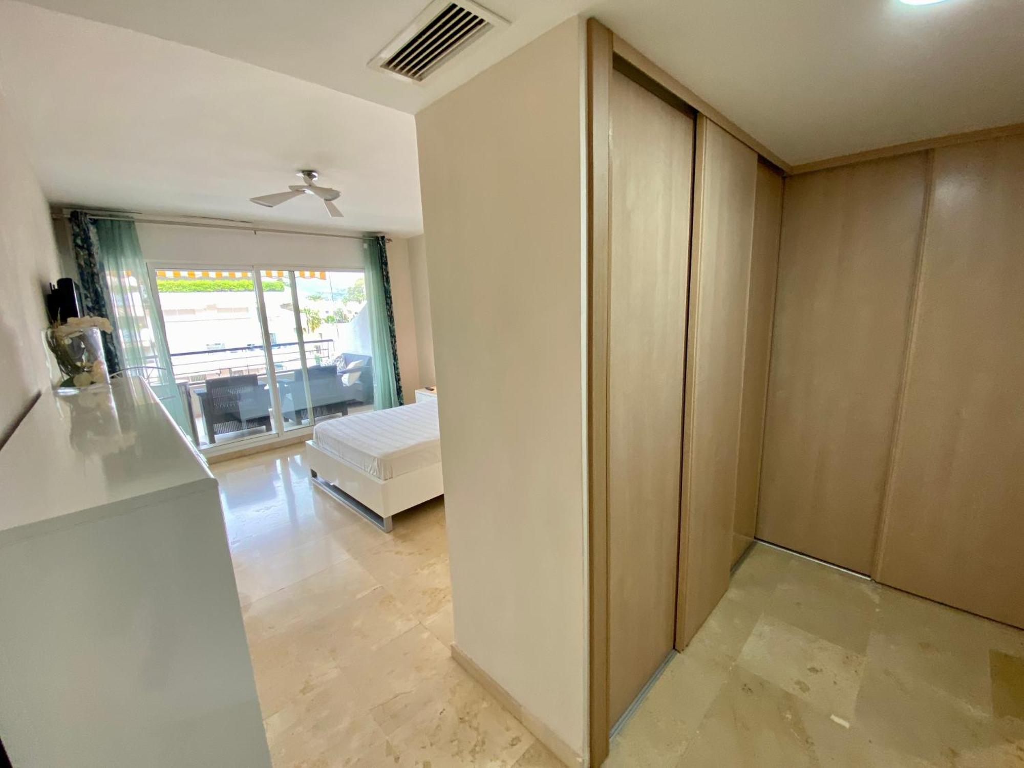 Apartamento Con Vistas Y Terraza En Guadalmina Mad *