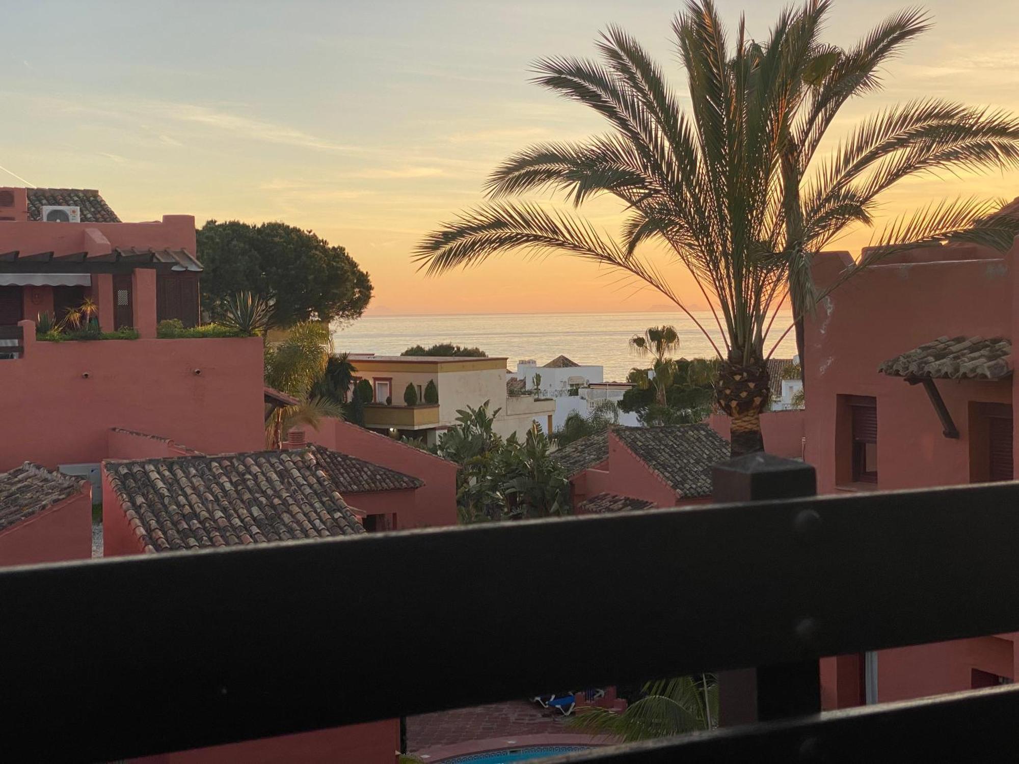 Havsutsikt - Penthouse 200 M Fran Stranden - Elviria Apartment