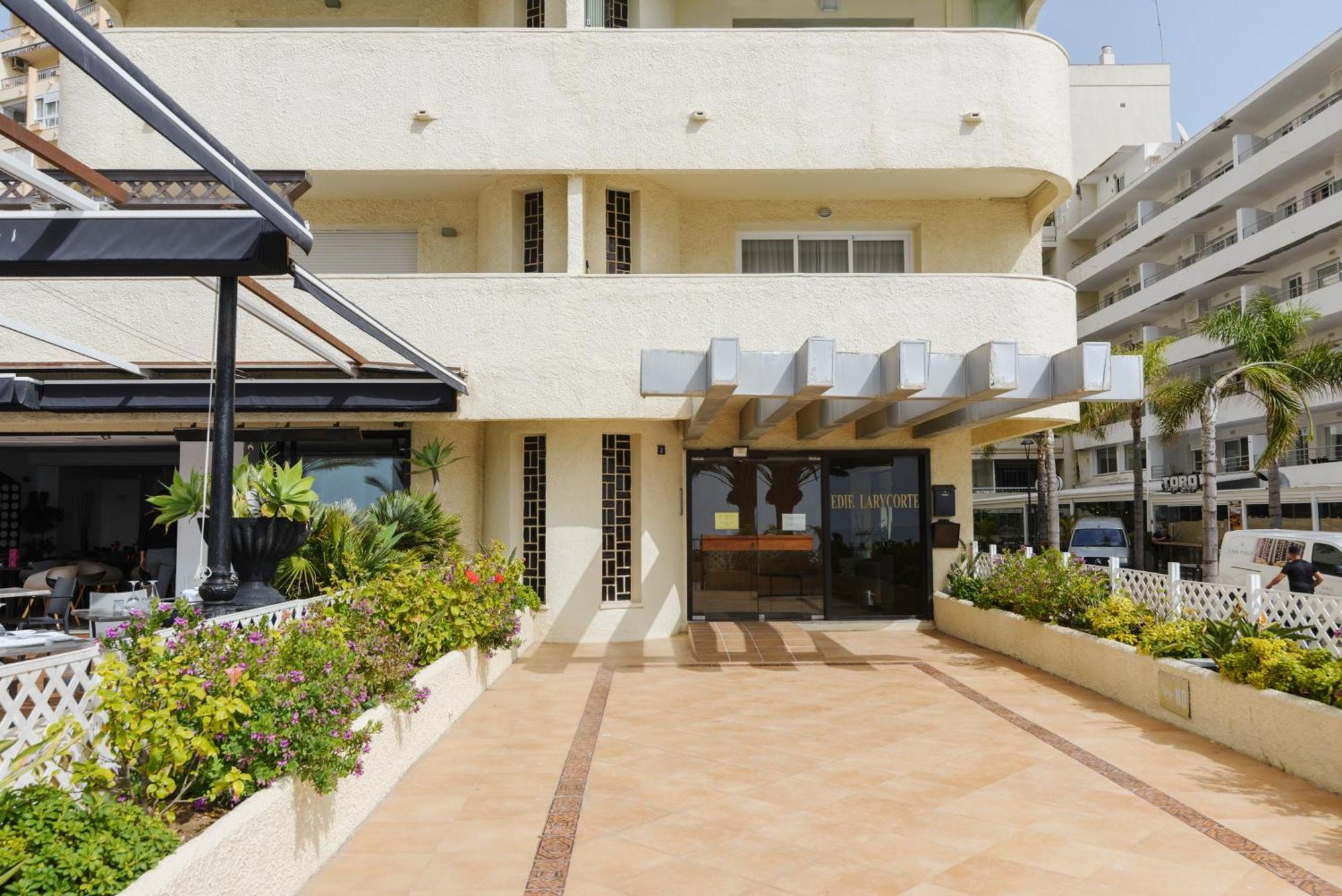 Sea Front In Center *