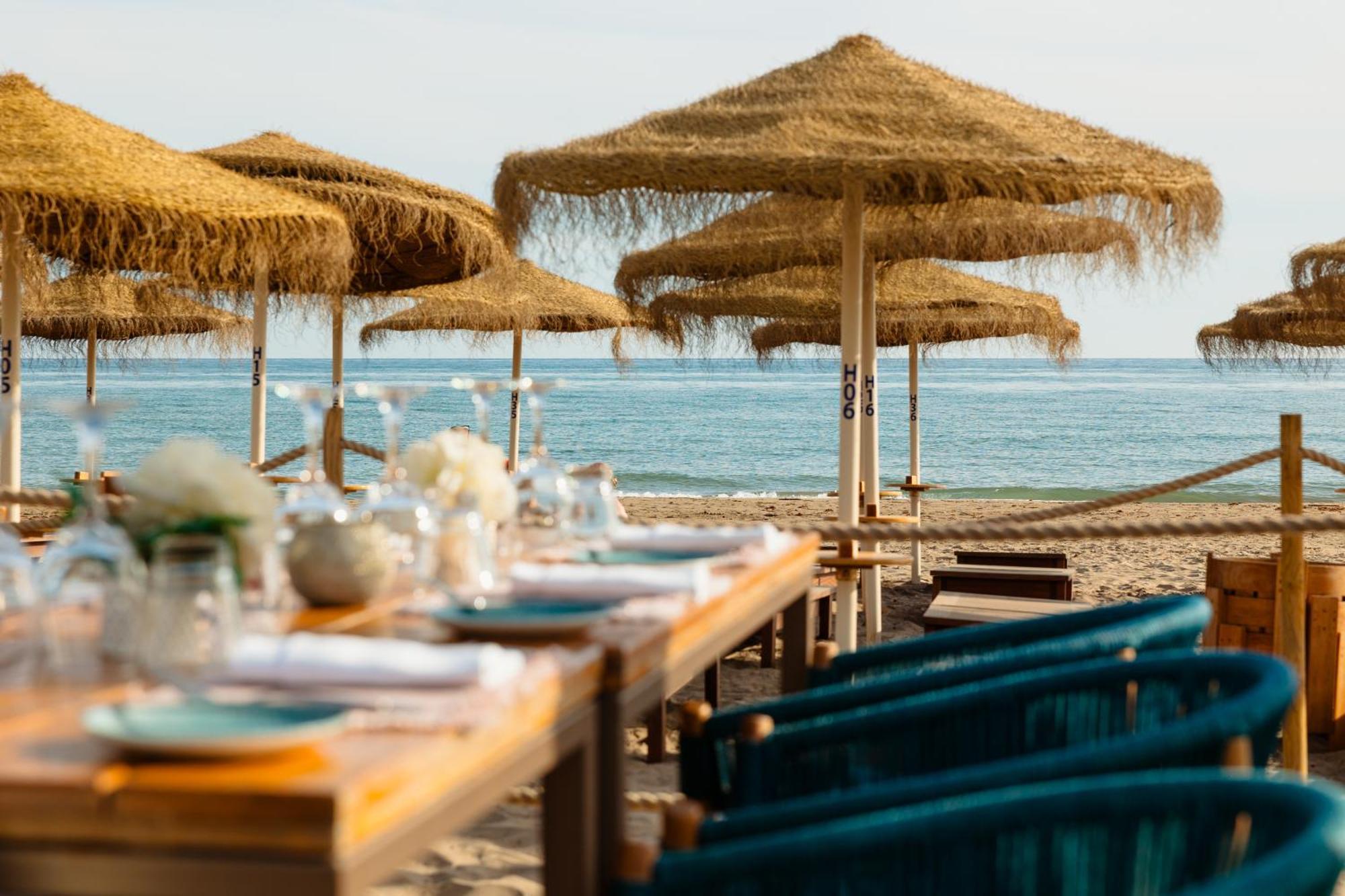 With Private Terrace, Just 10 Minutes By Car From Elviria Beach,