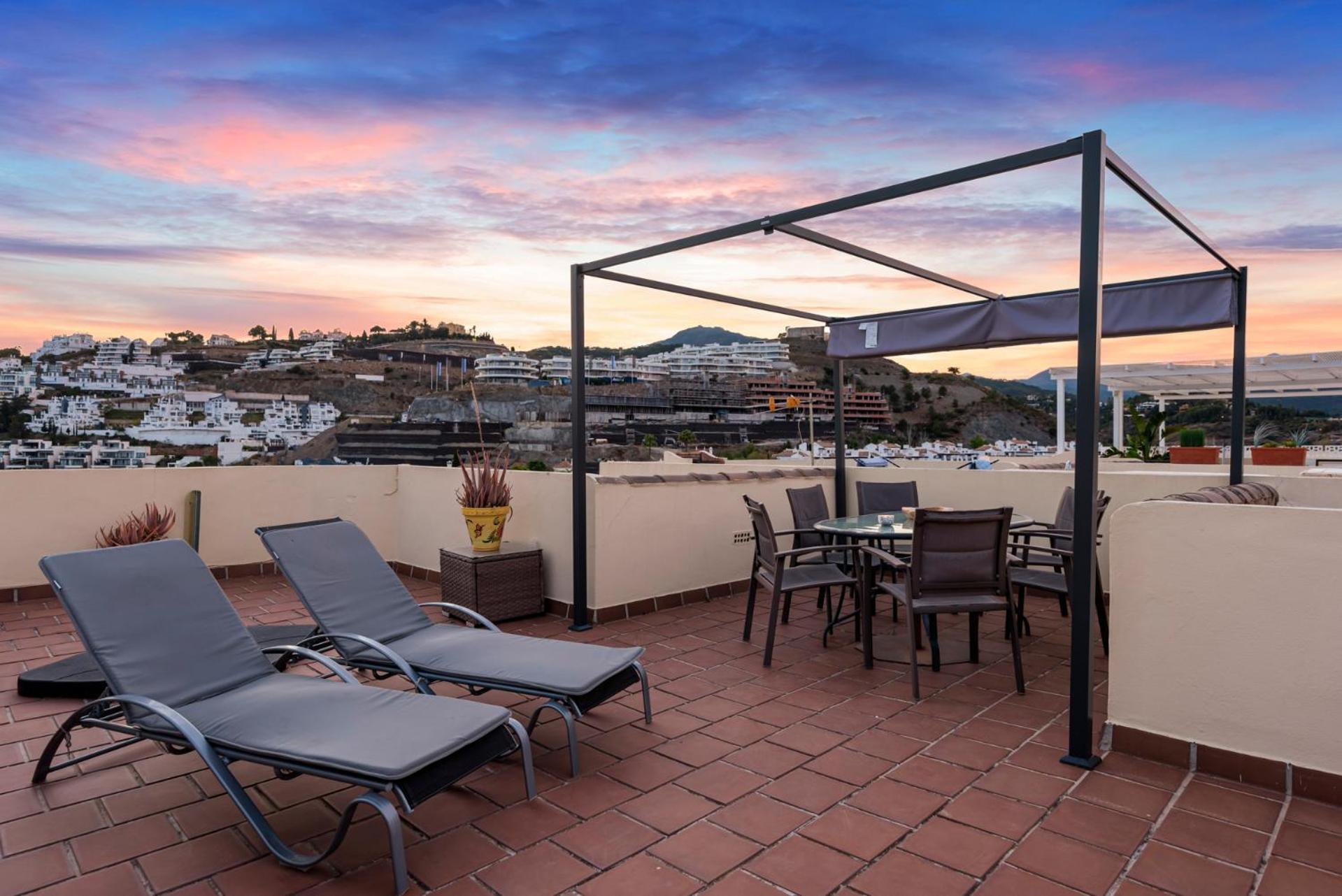 La Quinta Hills - Modern Andalusian-style With Rooftop Terrace Marbella