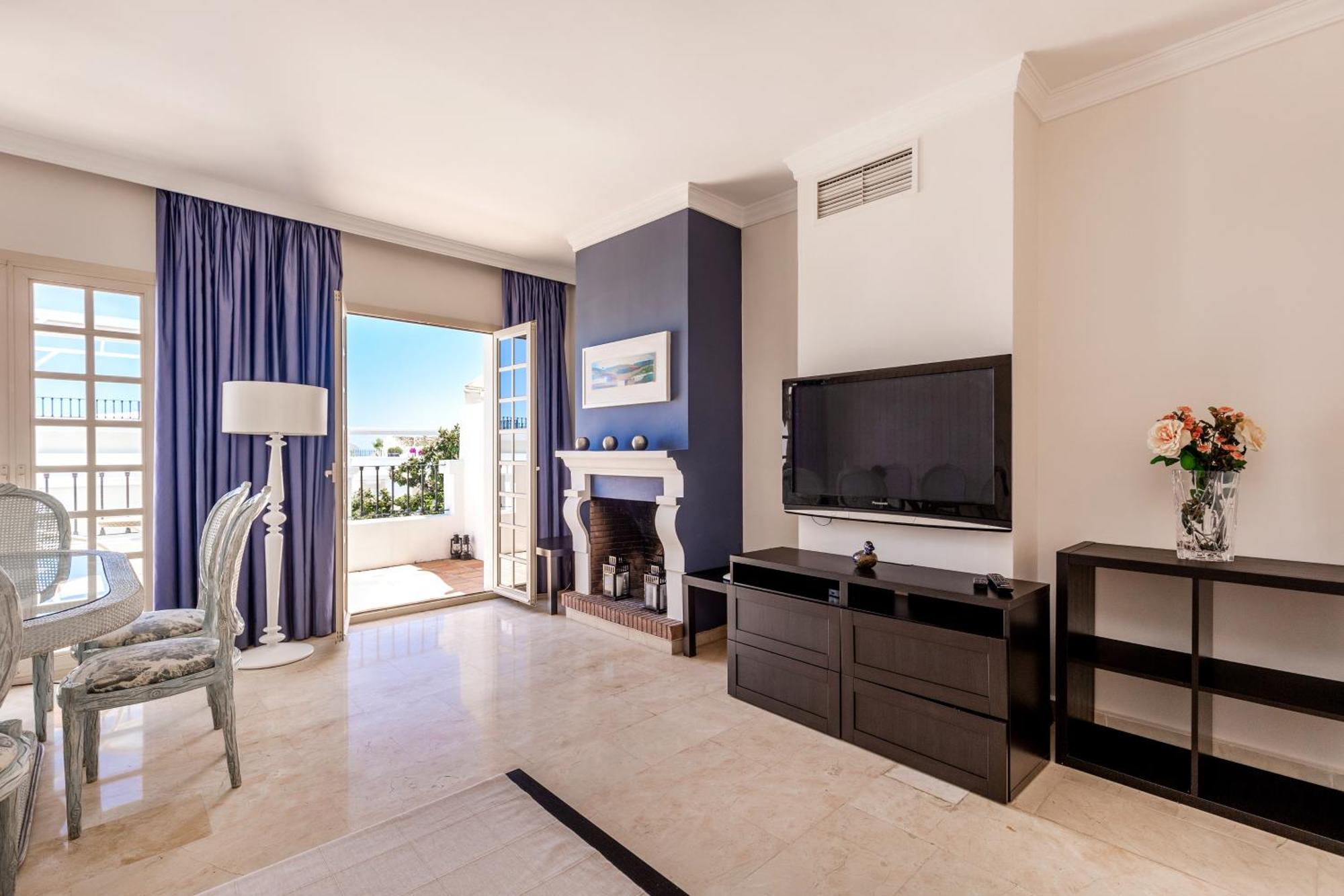 Aloha Pueblo With Sea Views Apartamento *