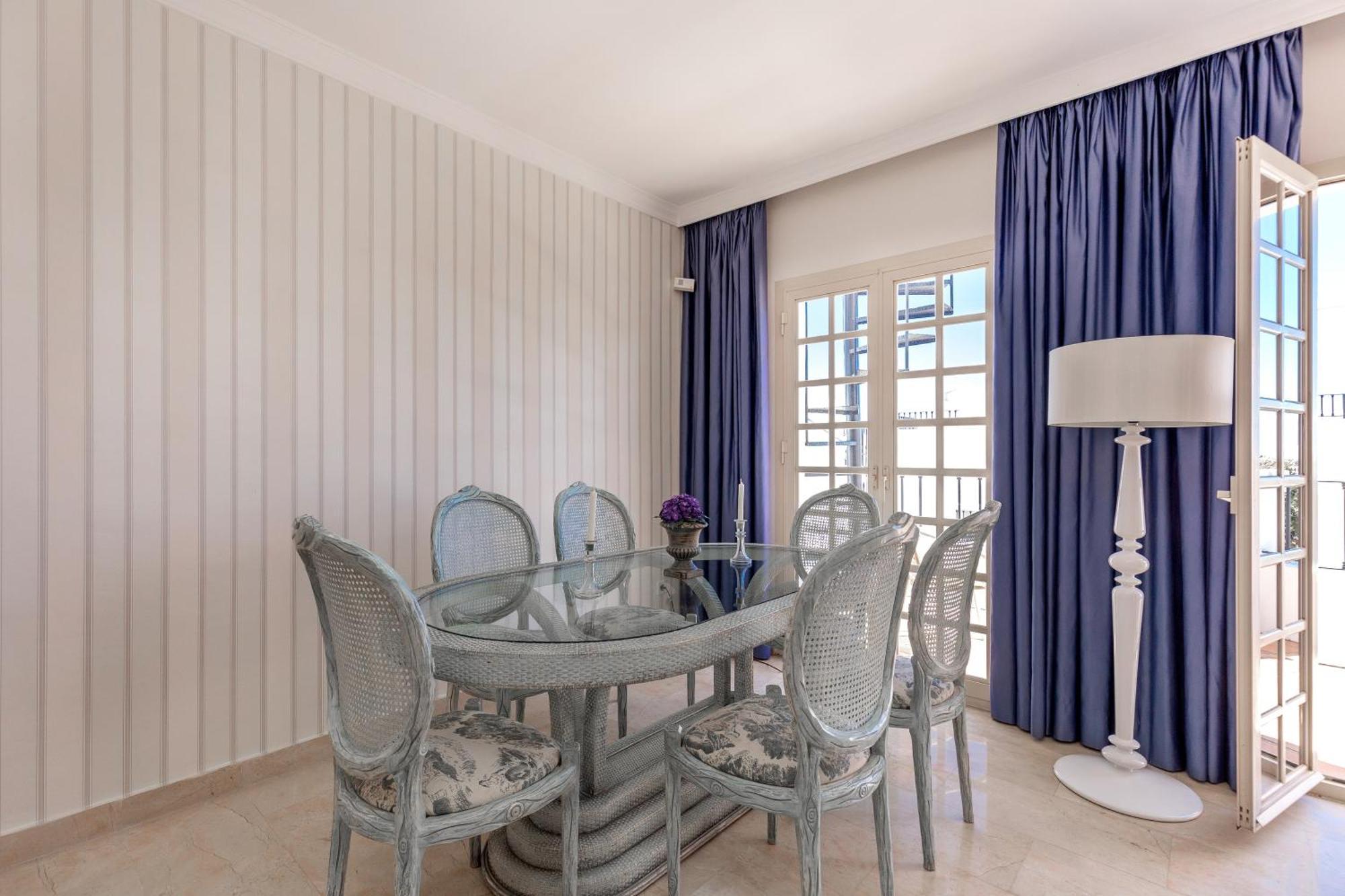 Aloha Pueblo With Sea Views Apartamento Marbella