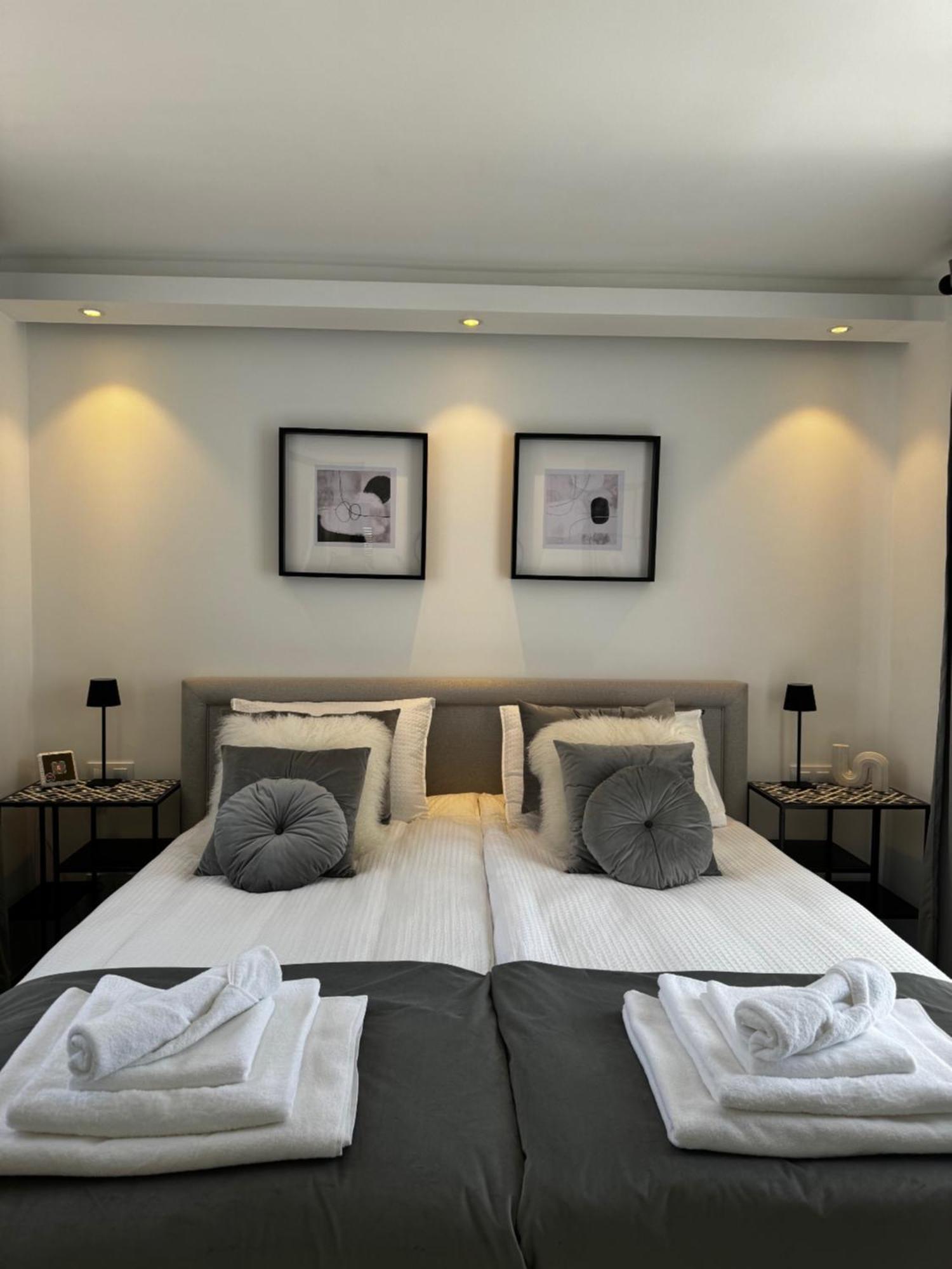 Villa Marbella Bliss - Luxury 4-Bedroom Villa With Garden, Private Pool & Jacuzzi, Marbesa Near- 5 Min To The Cabopino Beach *