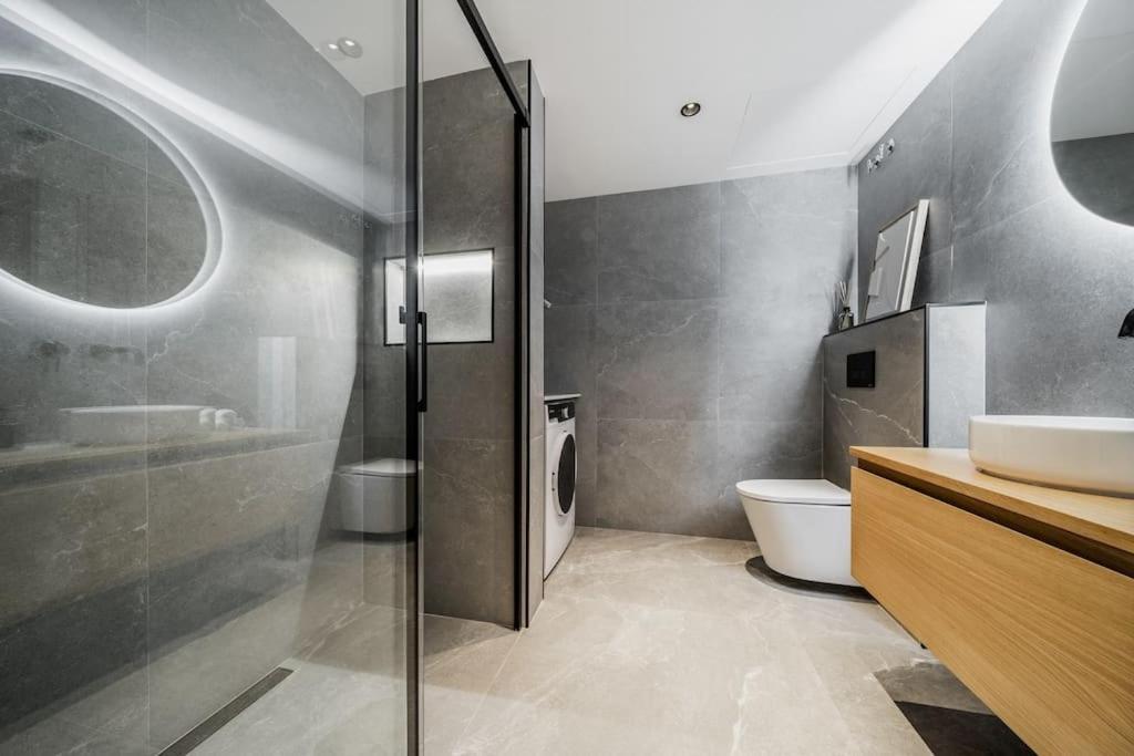 Luxury 4 Bedroom With Fab Terrace Rdr428