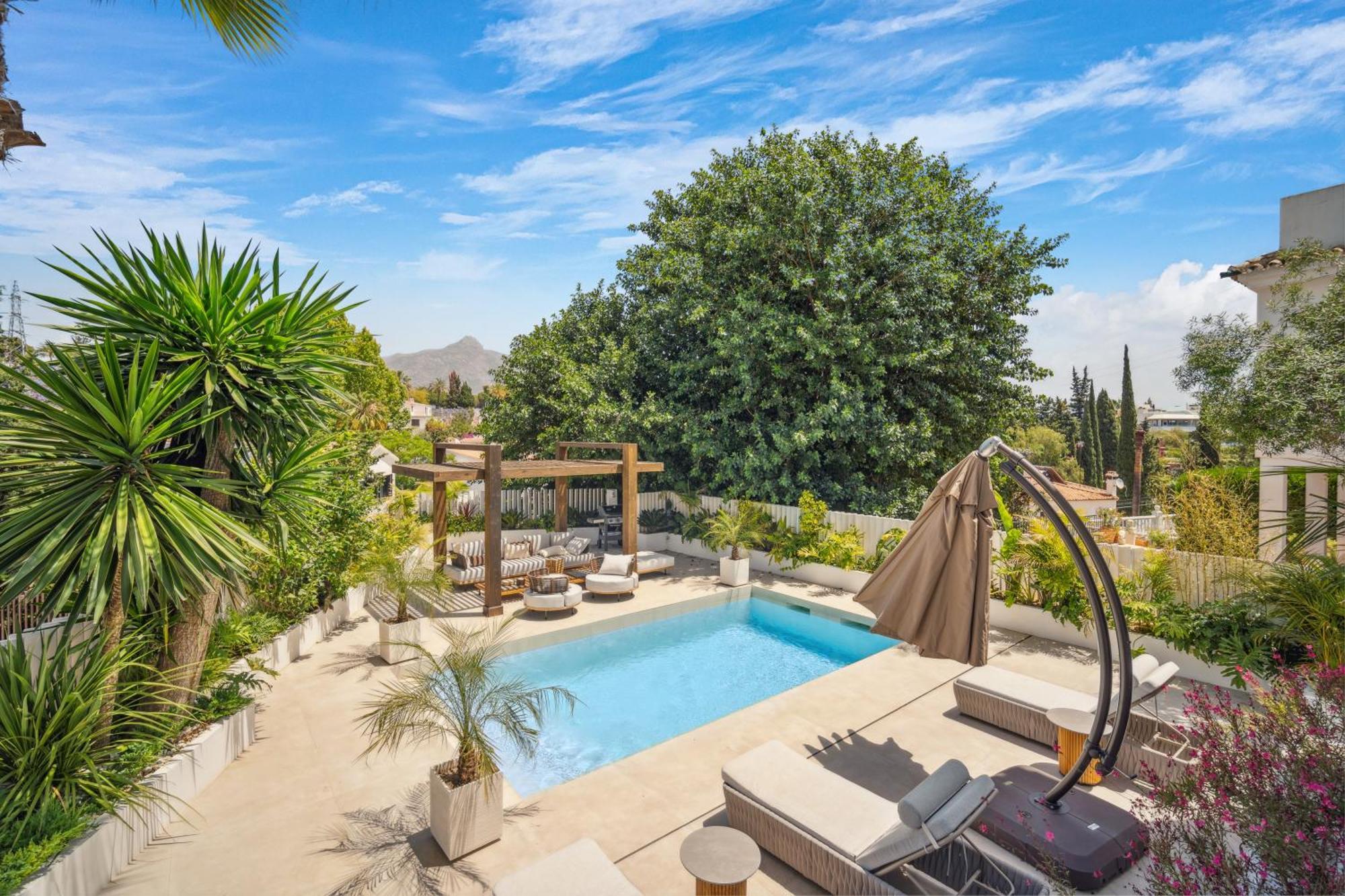 Nueva Andalucia Villa *