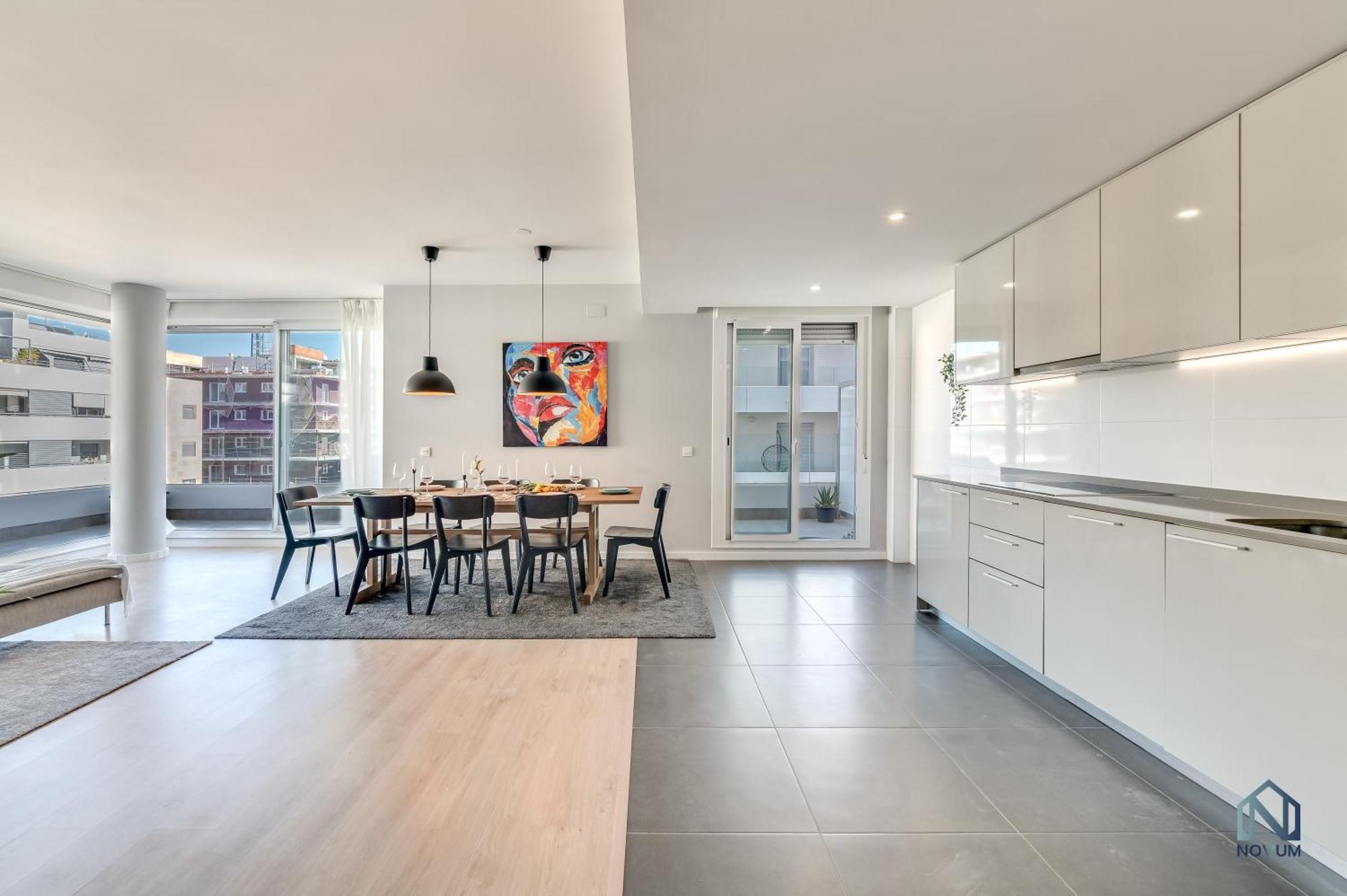 Apartment Newly Built 3 Bdrm Modern W Gym, Pool, & Views Marbella