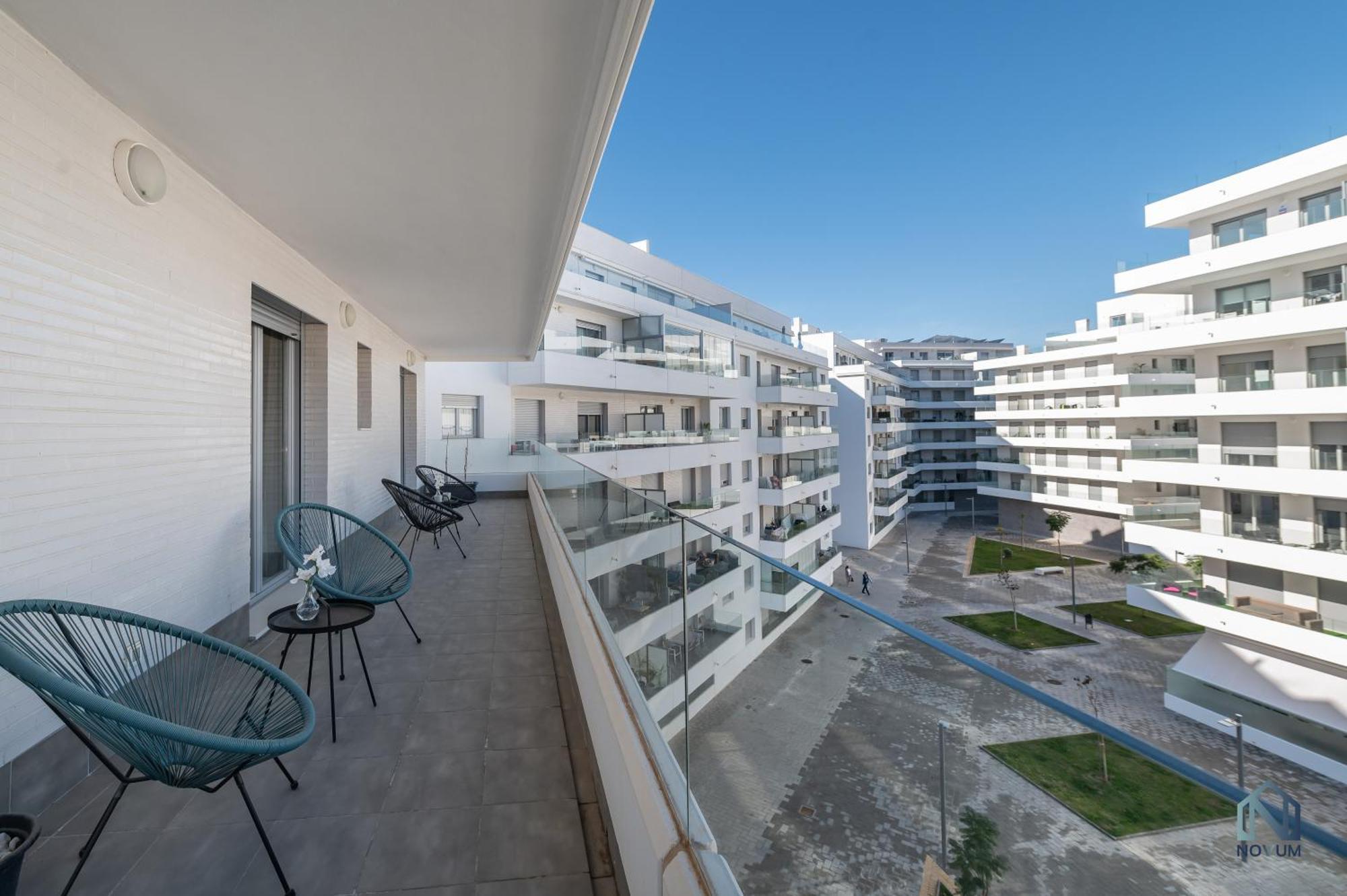 Newly Built 3 Bdrm Modern W Gym, Pool, & Views Apartment Marbella