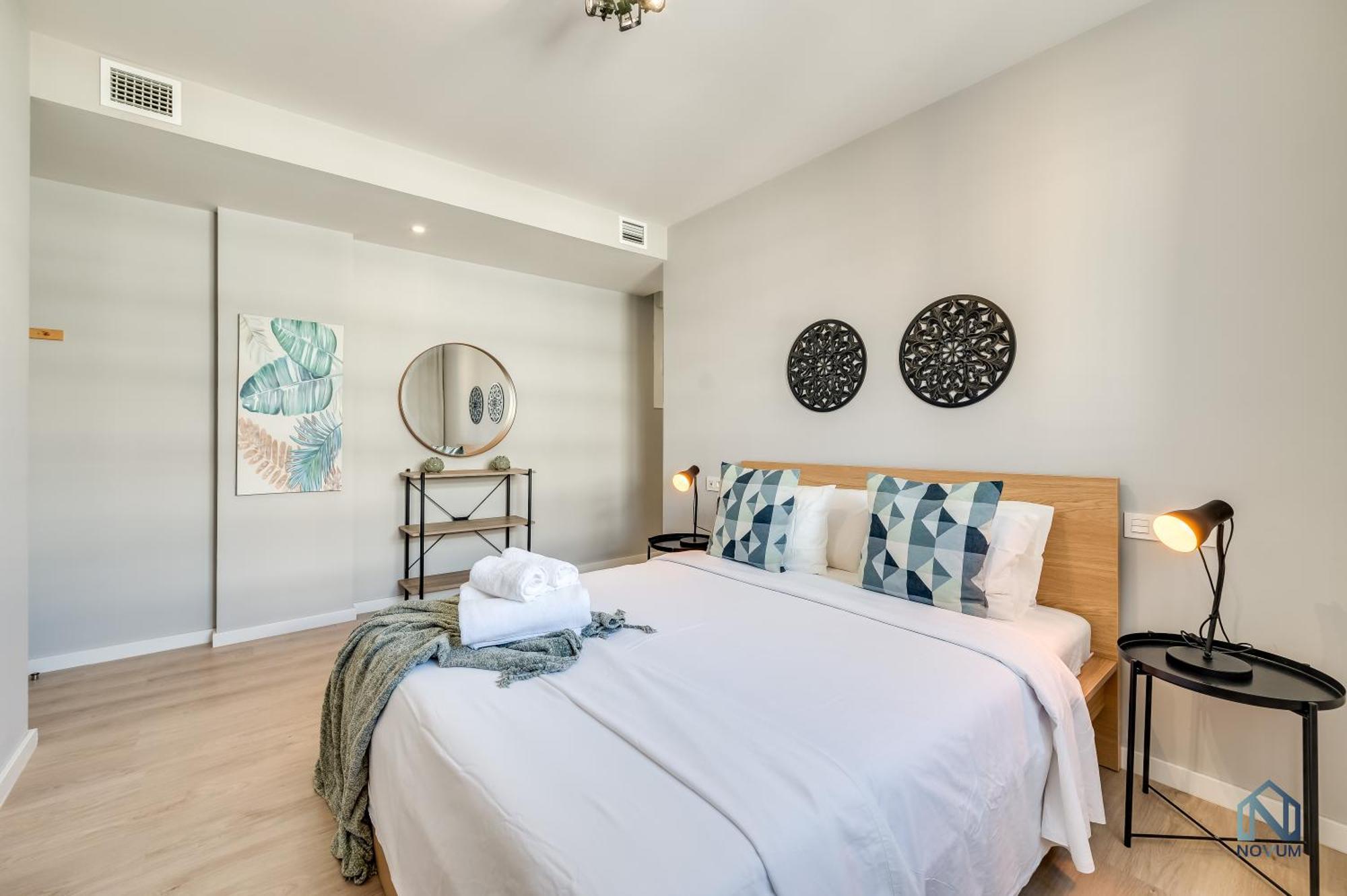 Apartment Newly Built 3 Bdrm Modern W Gym, Pool, & Views Marbella