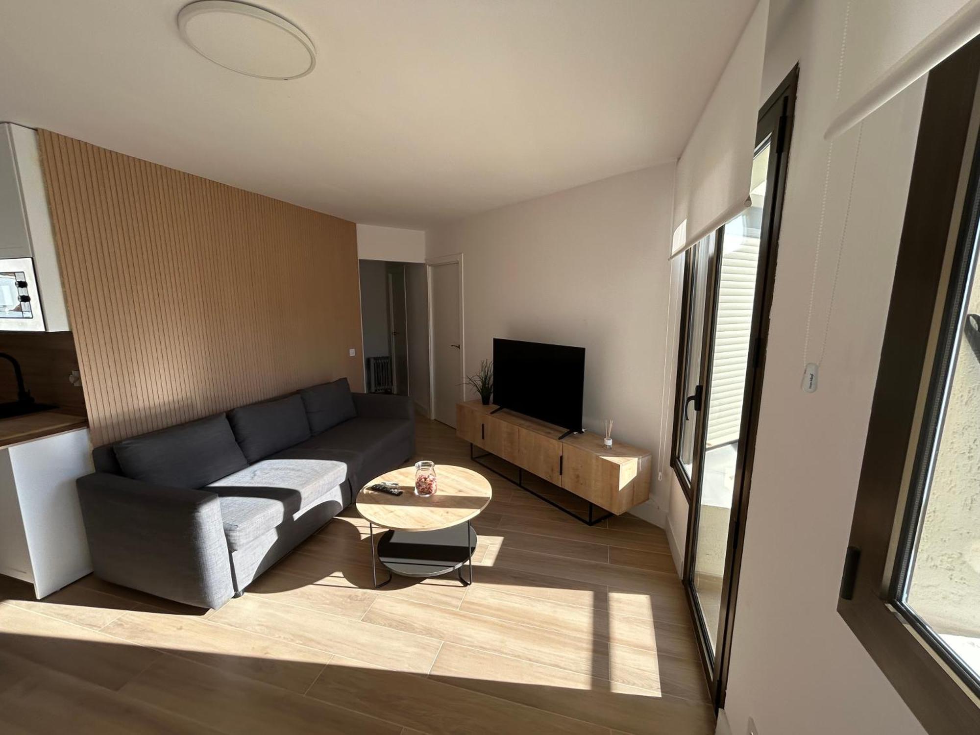 Apartment Coverlin *