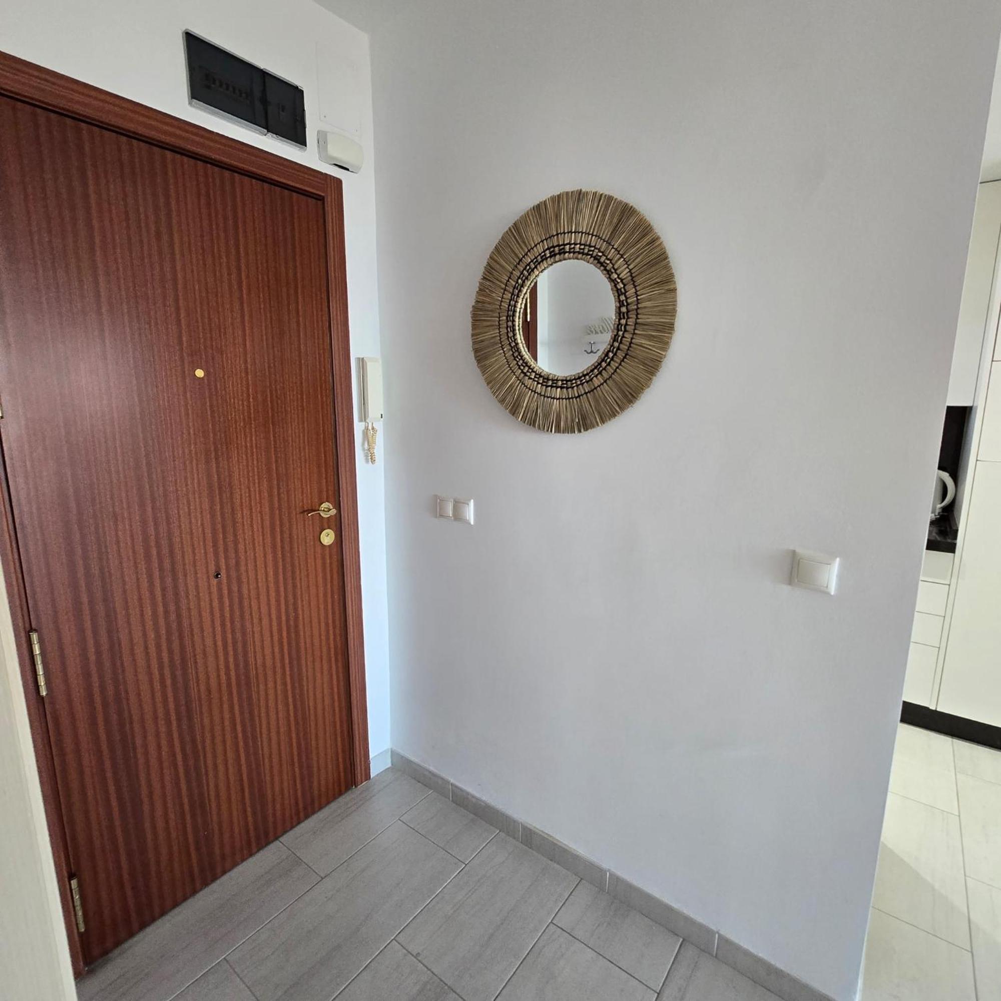 Center Walking Distance And Plaza De Naranjos Appartement *