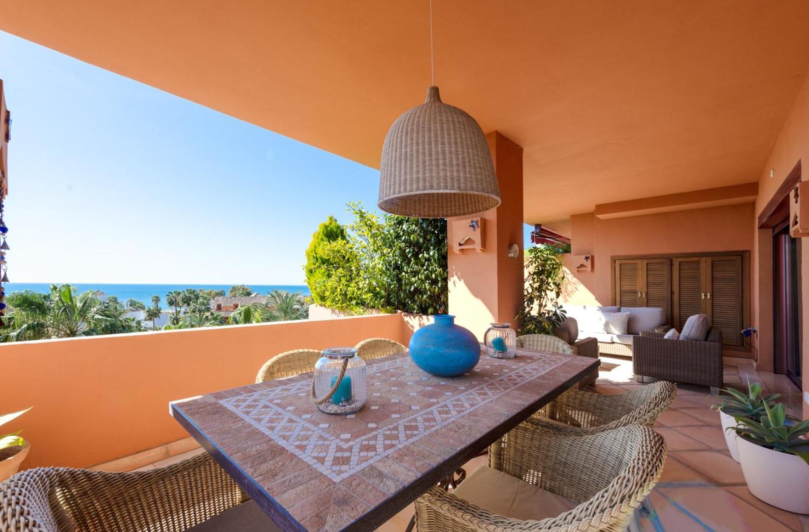 Stylish 4 Bedroom Penthouse Just Steps From Bahia Apartment