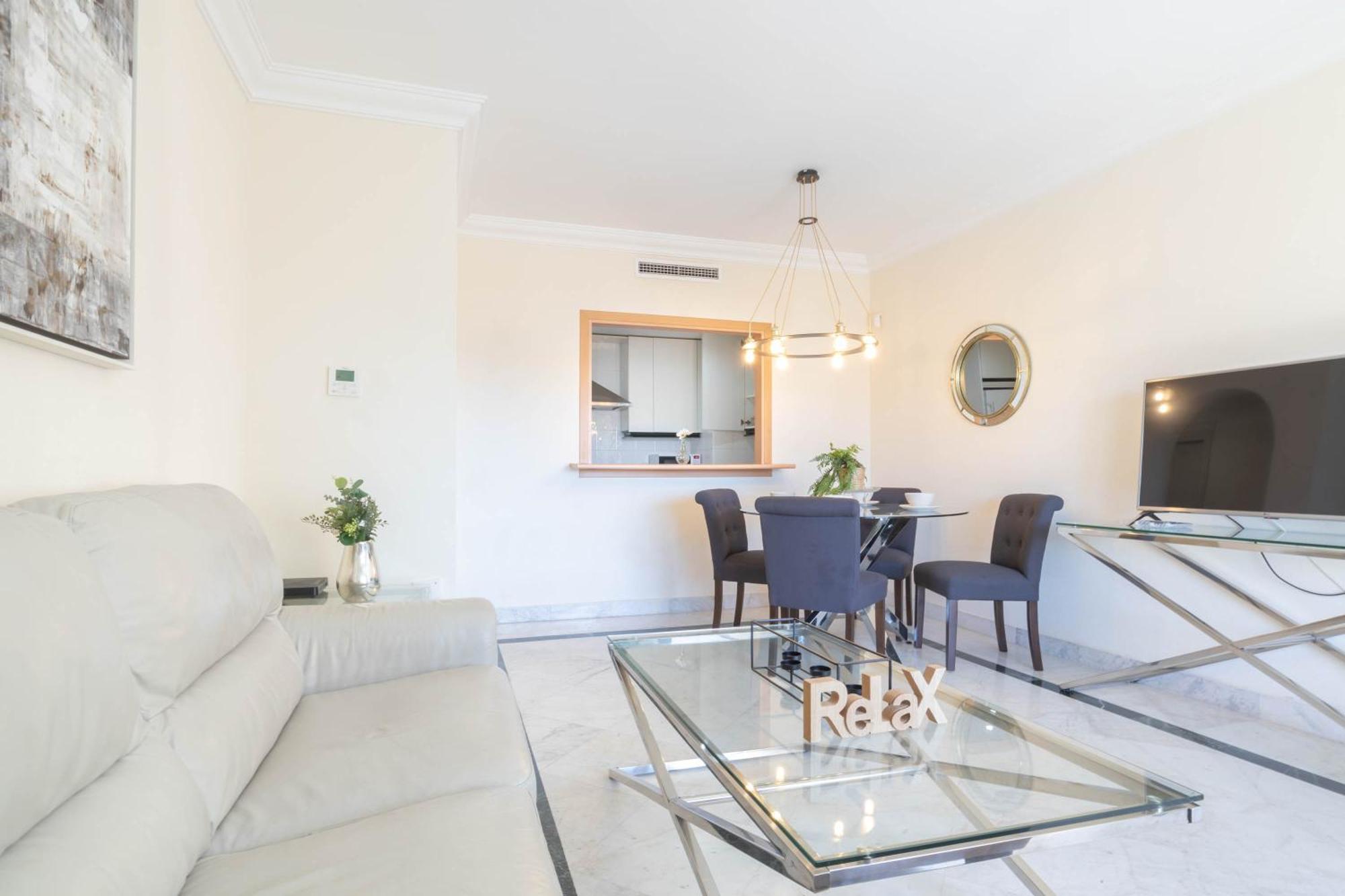Marina Banus L Apartamento *