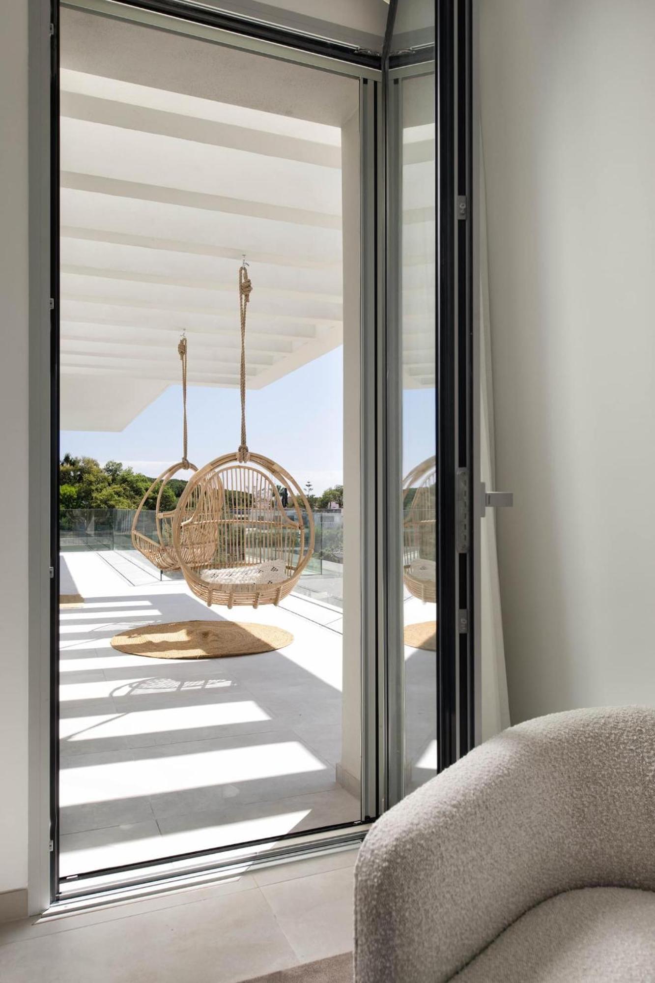 Luxury New Alma- 5bdr, Pool, Garden, Parkin Marbella