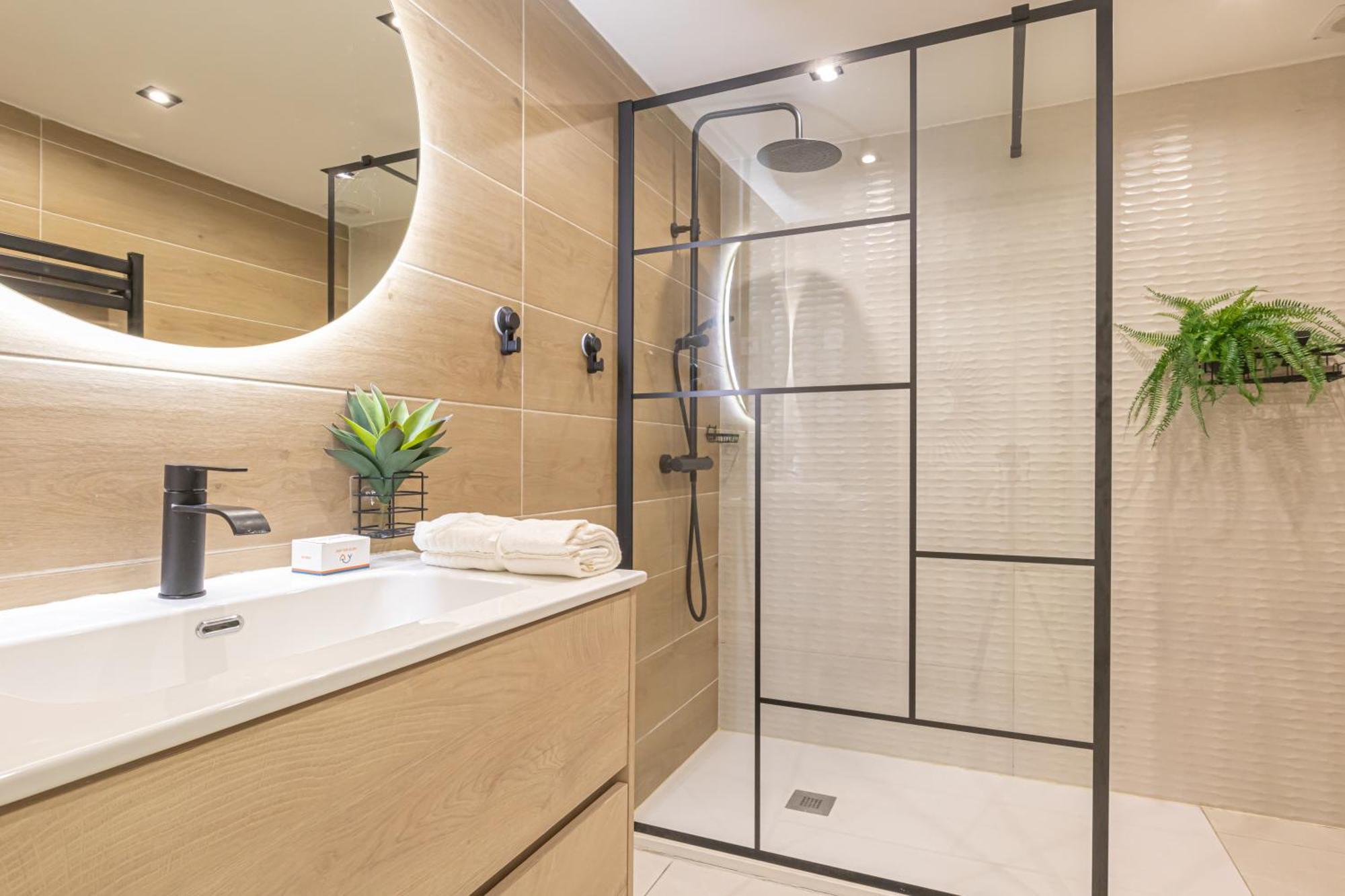 Apartment Puerto Banus Near La Sala By The Sea - Happy *