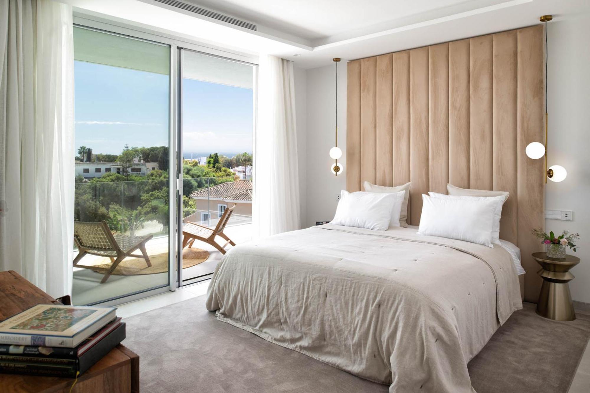 Luxury New Alma- 5bdr, Pool, Garden, Parkin Marbella