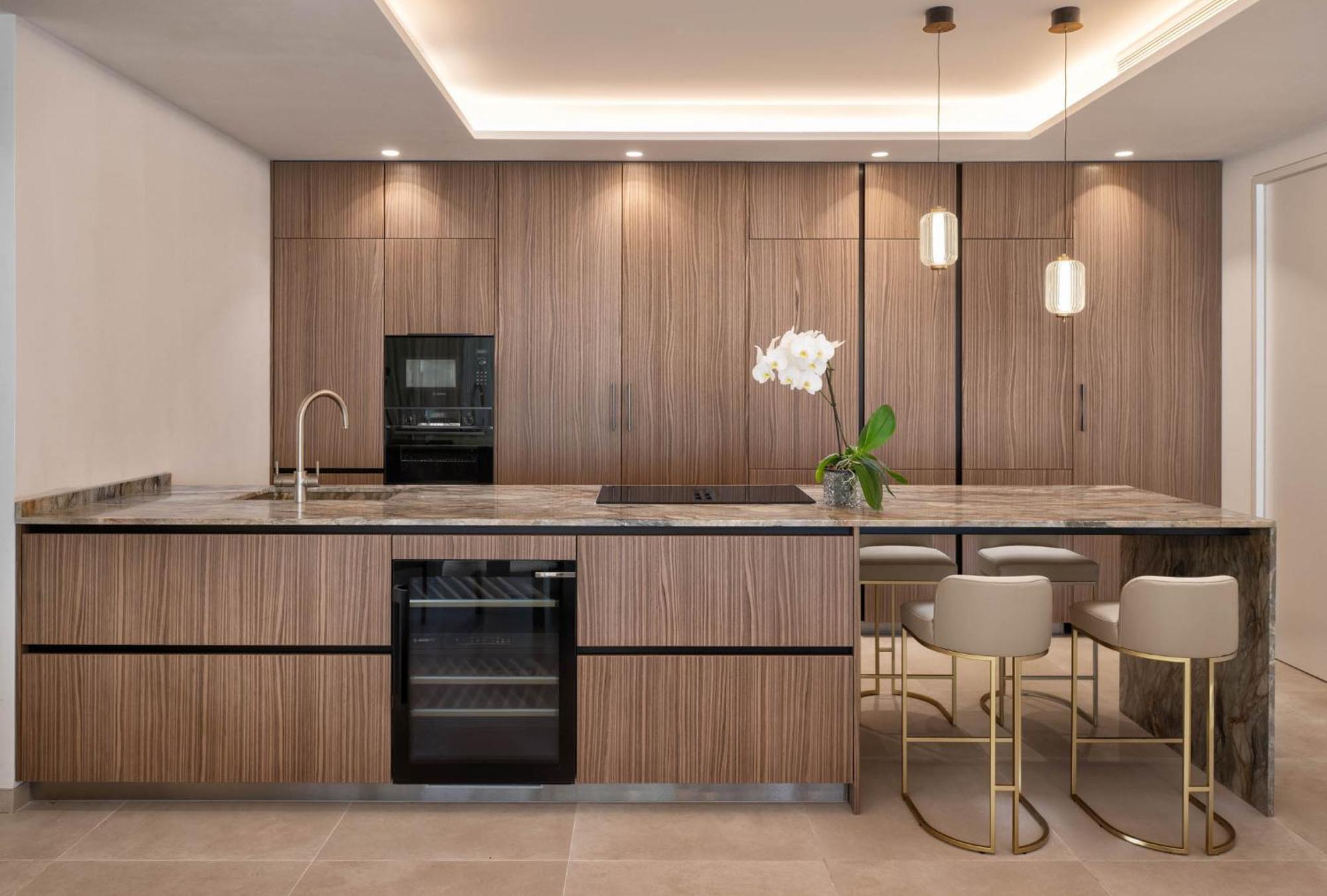 Luxury New Alma- 5bdr, Pool, Garden, Parkin Villa Marbella