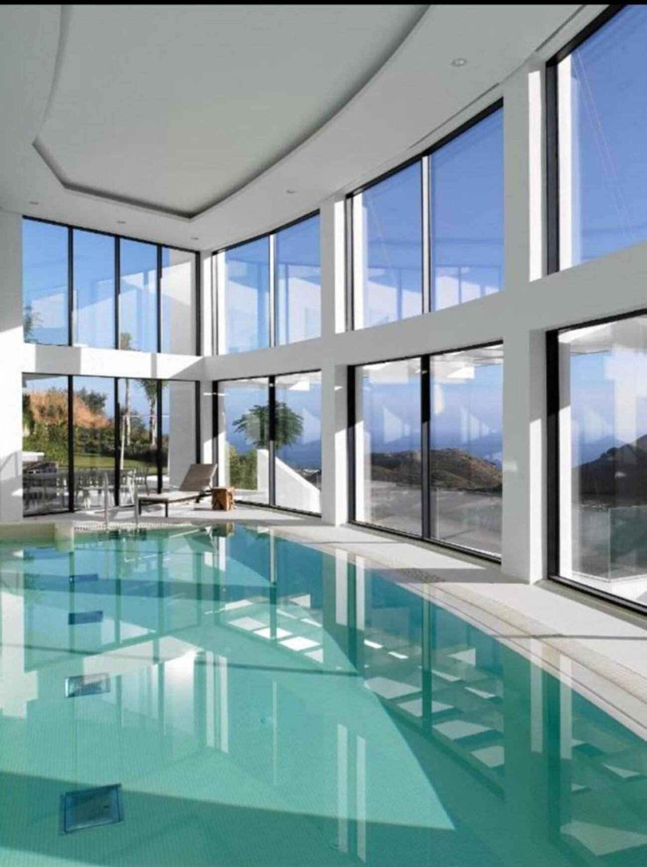 Luxury With Jacuzzi Marbella