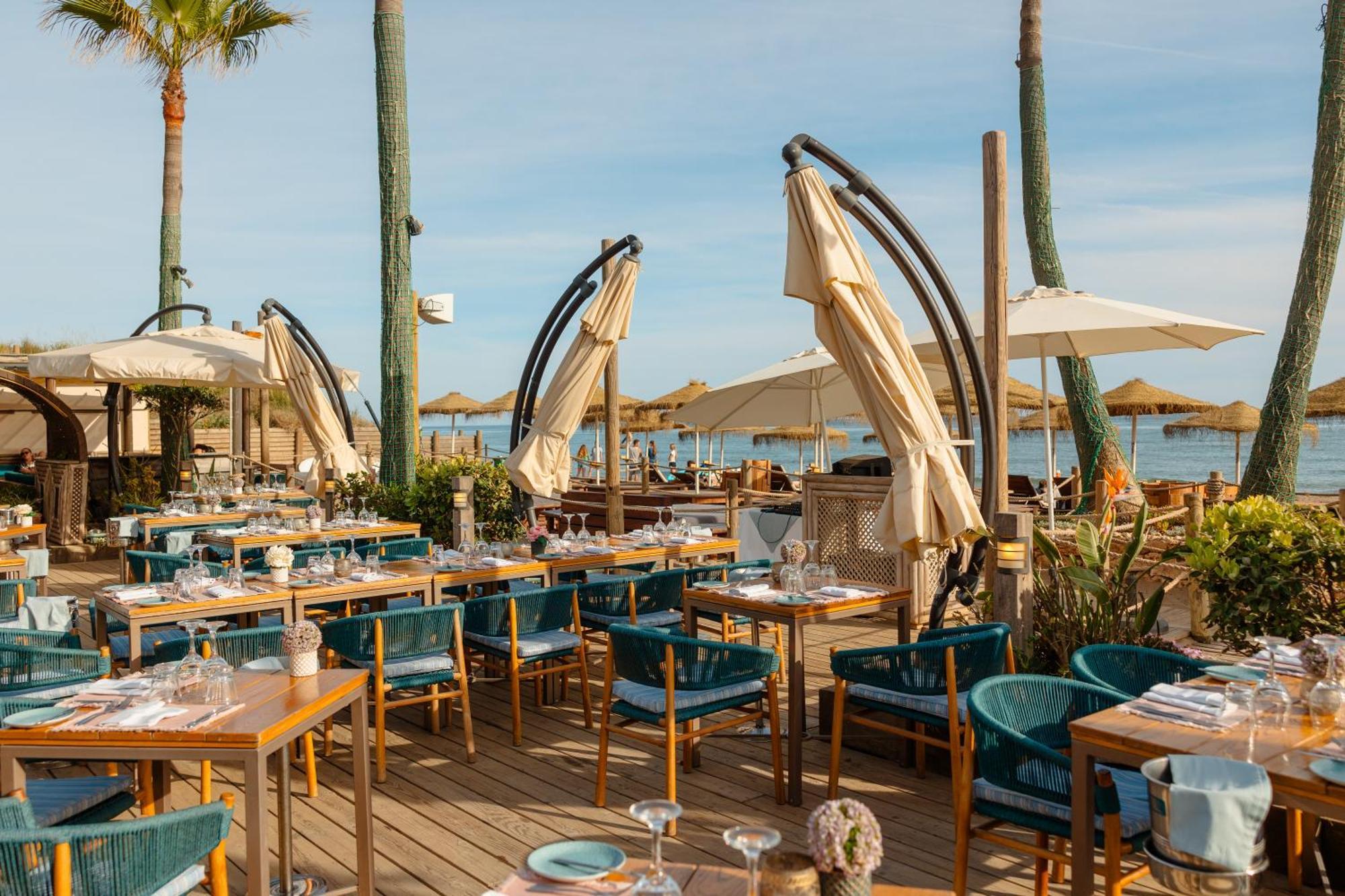 With Private Terrace, Just 10 Minutes By Car From Elviria Beach, Apartment *