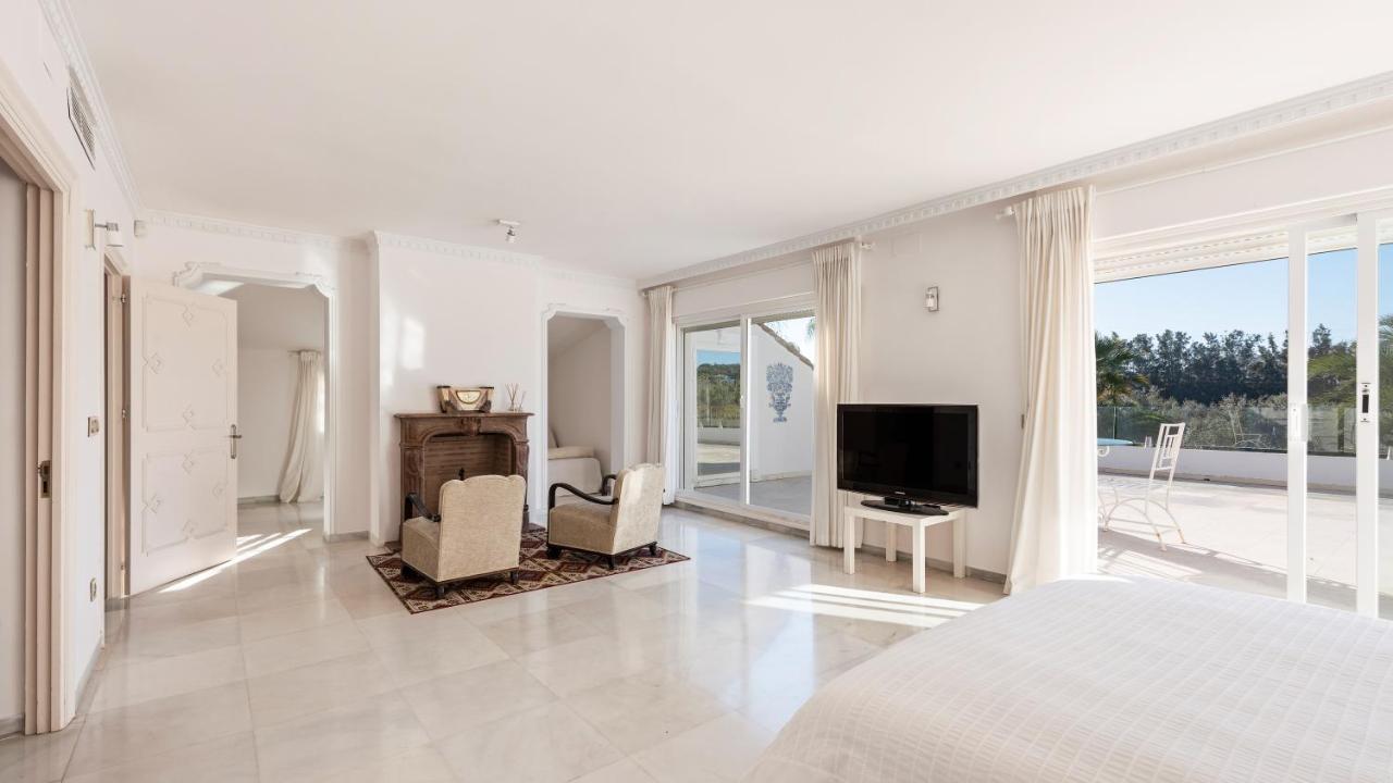 6 Bedrooms Luxury Camilla Marbella