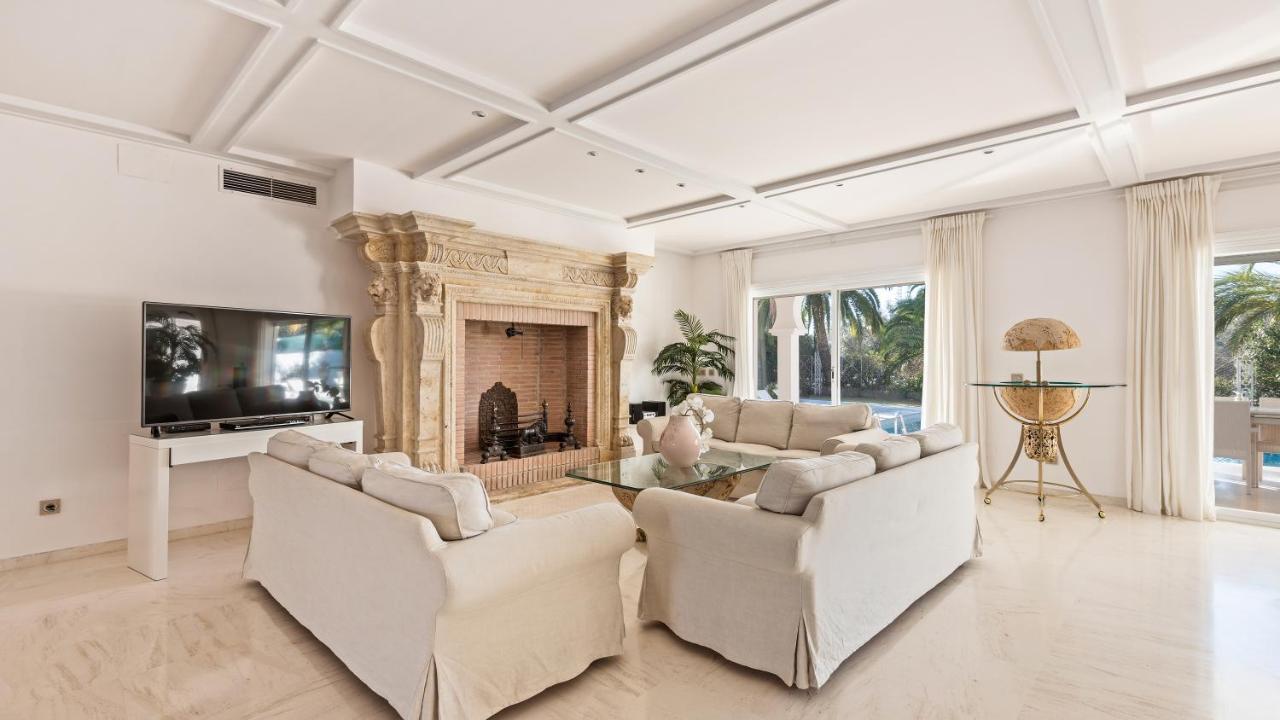 6 Bedrooms Luxury Camilla * Marbella