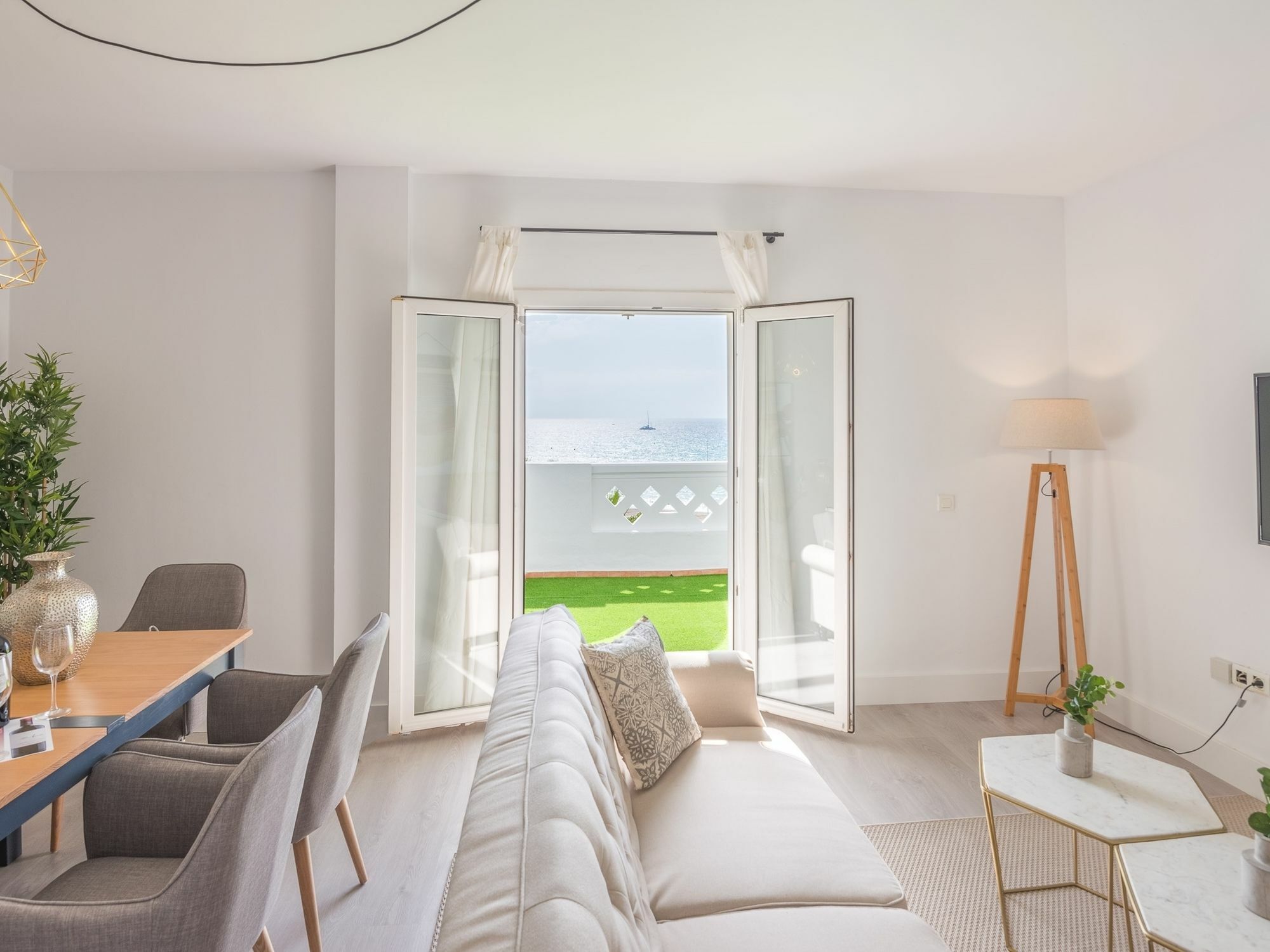 Banus Waterfront Penthouse Marbella