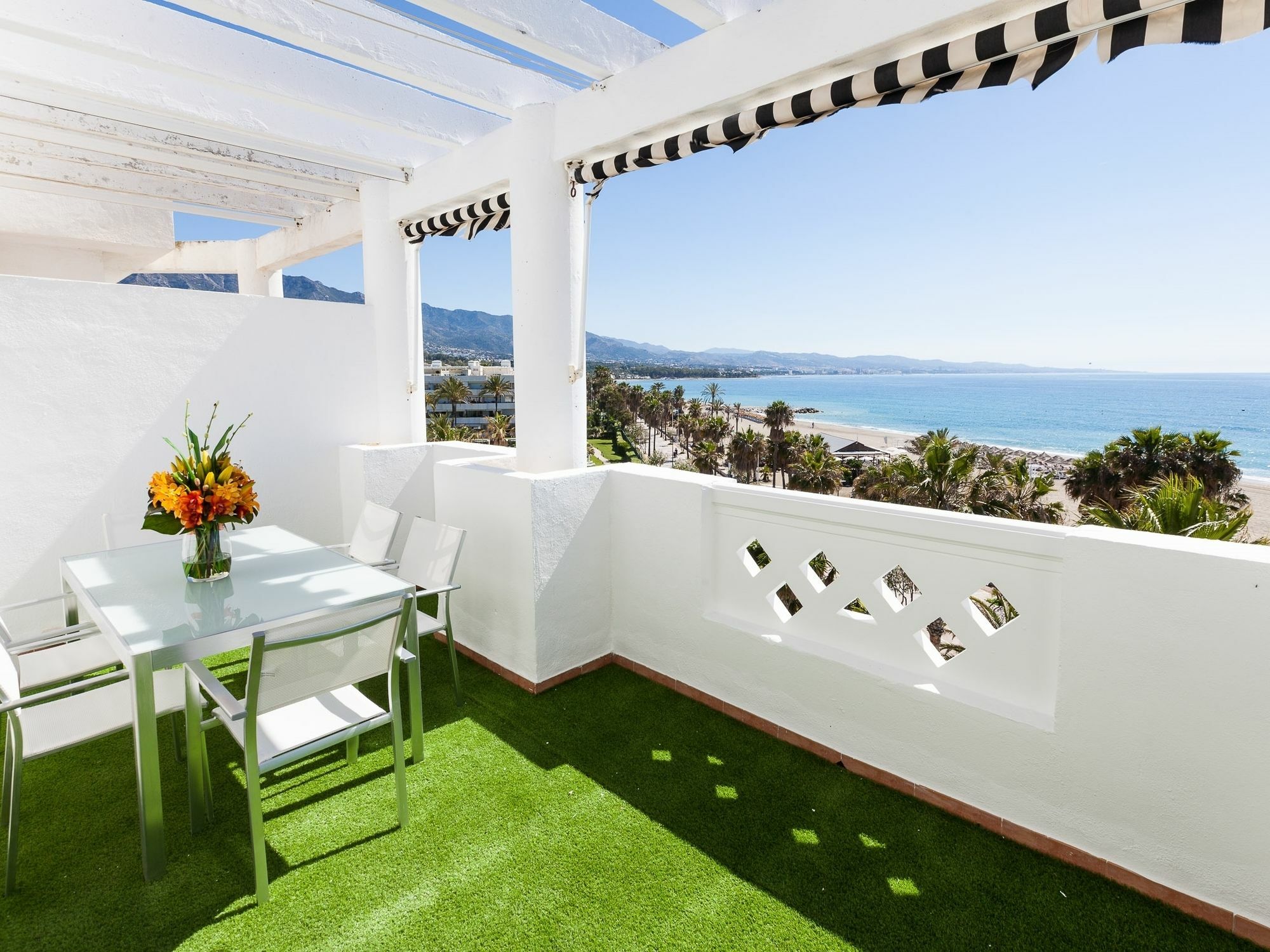 Banus Waterfront Penthouse
