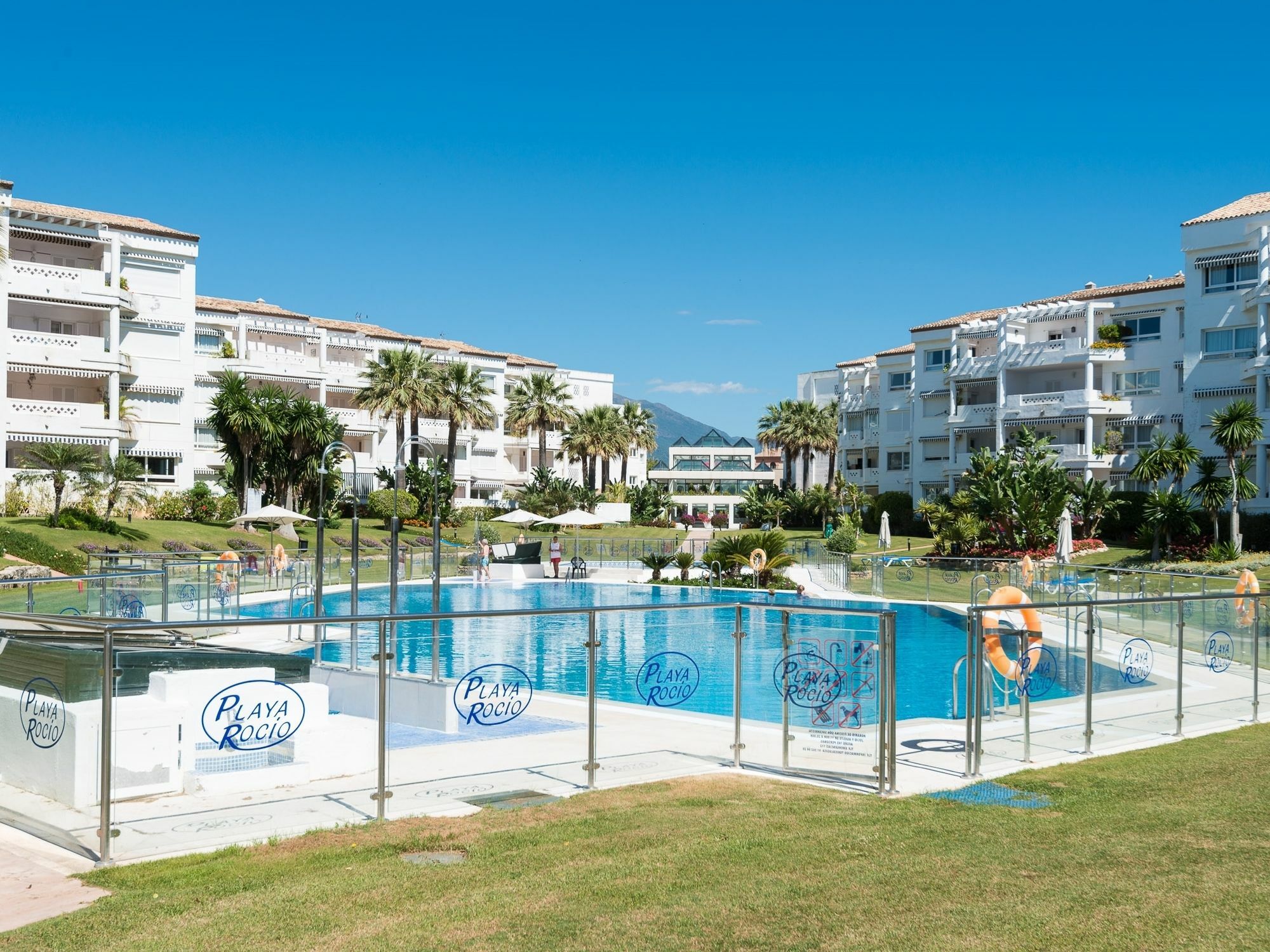 Banus Waterfront Penthouse Apartment *