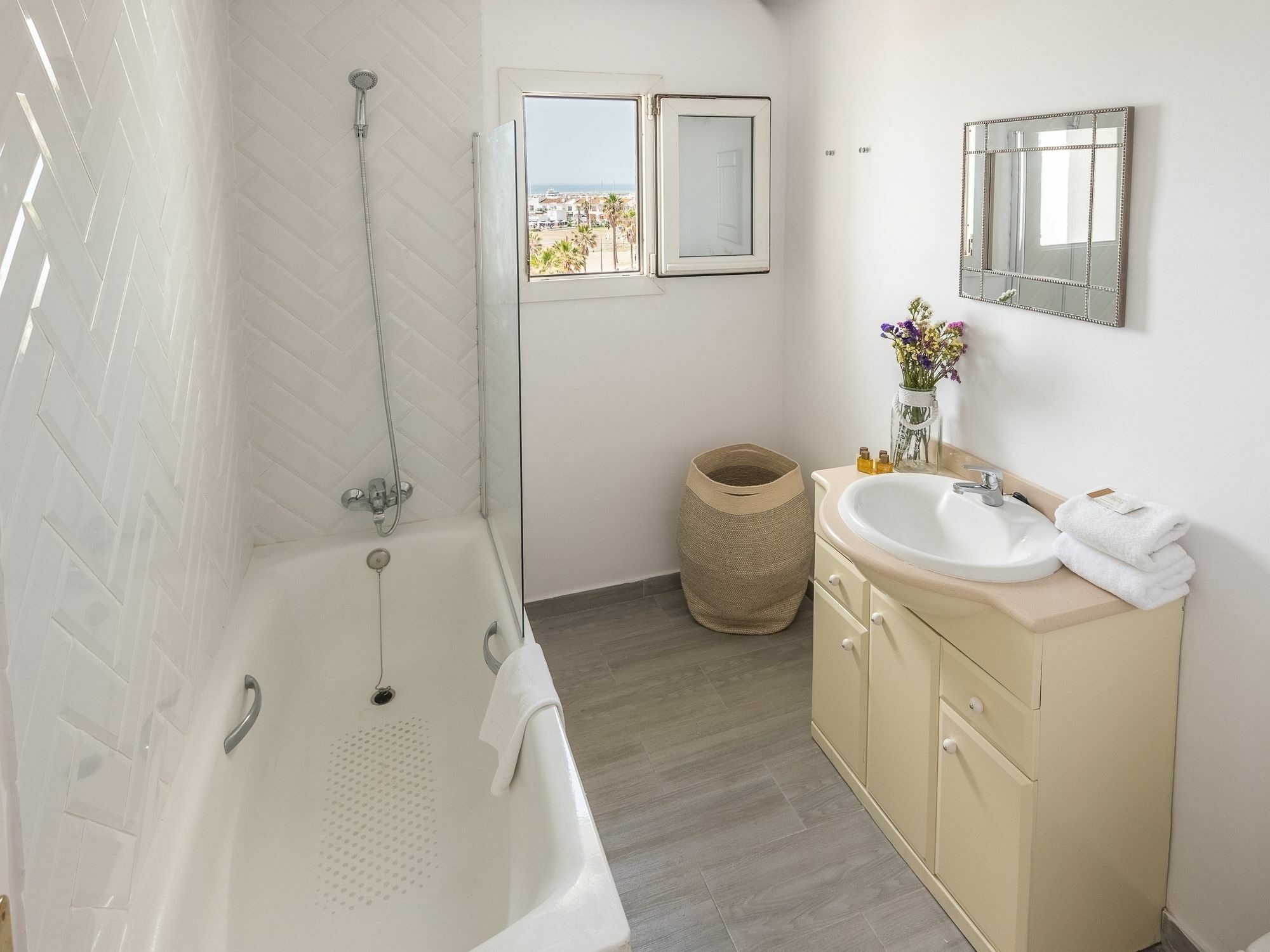 Banus Waterfront Penthouse Apartment Marbella