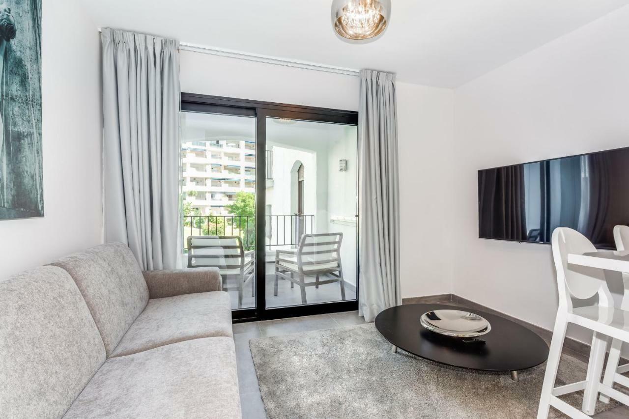 By Riva - Exclusive, Contemporary In Puerto Banus Gardens Apartamento