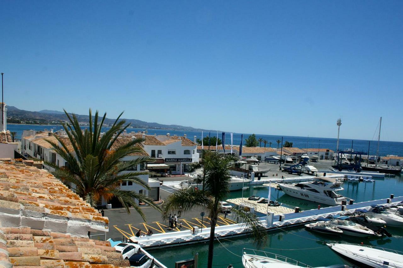 First Line Duplex Puerto Banus Sleeps 8 People Apartment Marbella