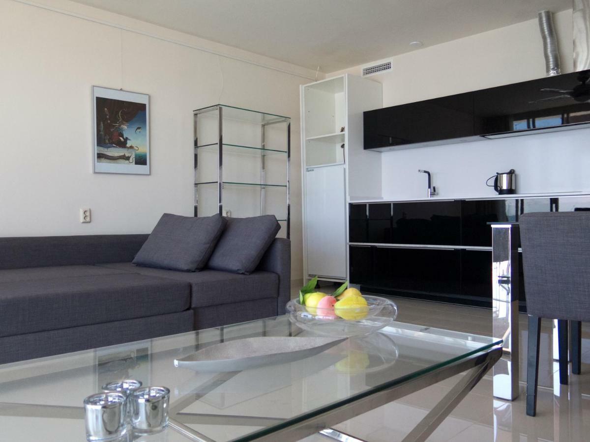 Apartment First Line Duplex Puerto Banus Sleeps 8 People Marbella