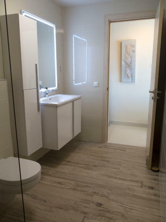 First Line Duplex Puerto Banus Sleeps 8 People * Marbella