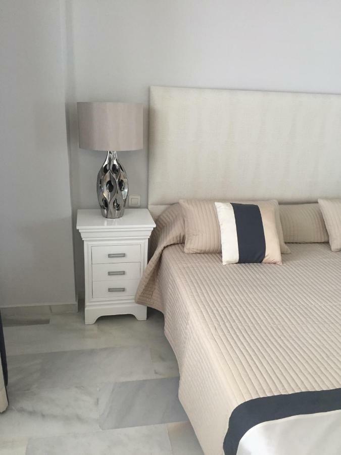Apartamento Beautiful 2 Bedroom @ Puerto Banus!
