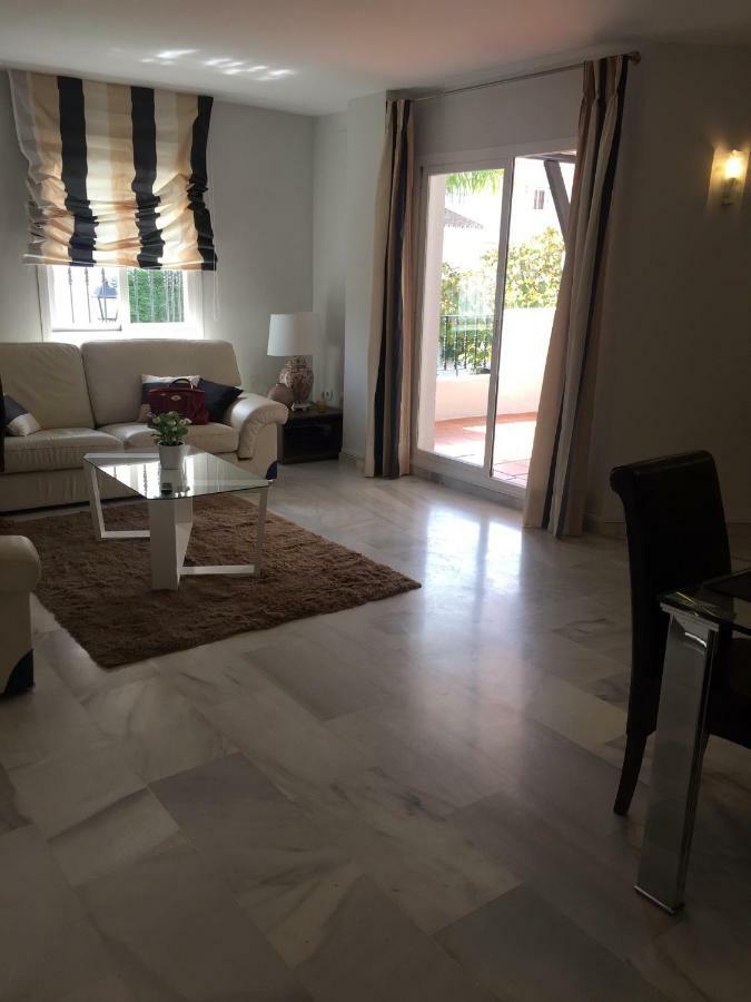 Beautiful 2 Bedroom @ Puerto Banus! Apartamento Marbella