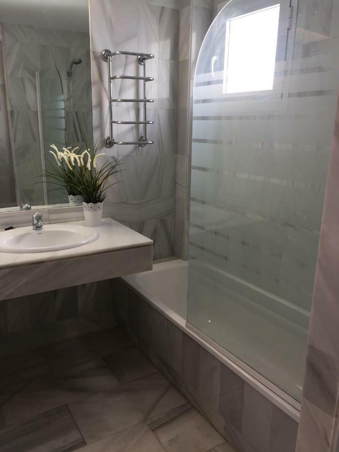 Beautiful 2 Bedroom @ Puerto Banus! Marbella