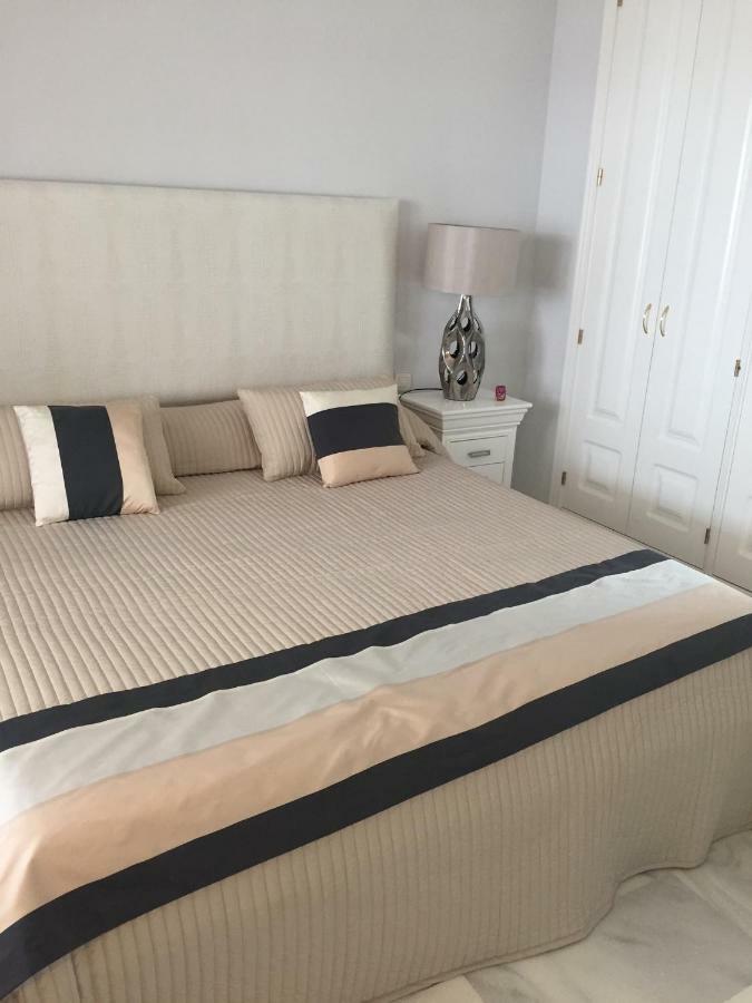 Beautiful 2 Bedroom @ Puerto Banus! Marbella