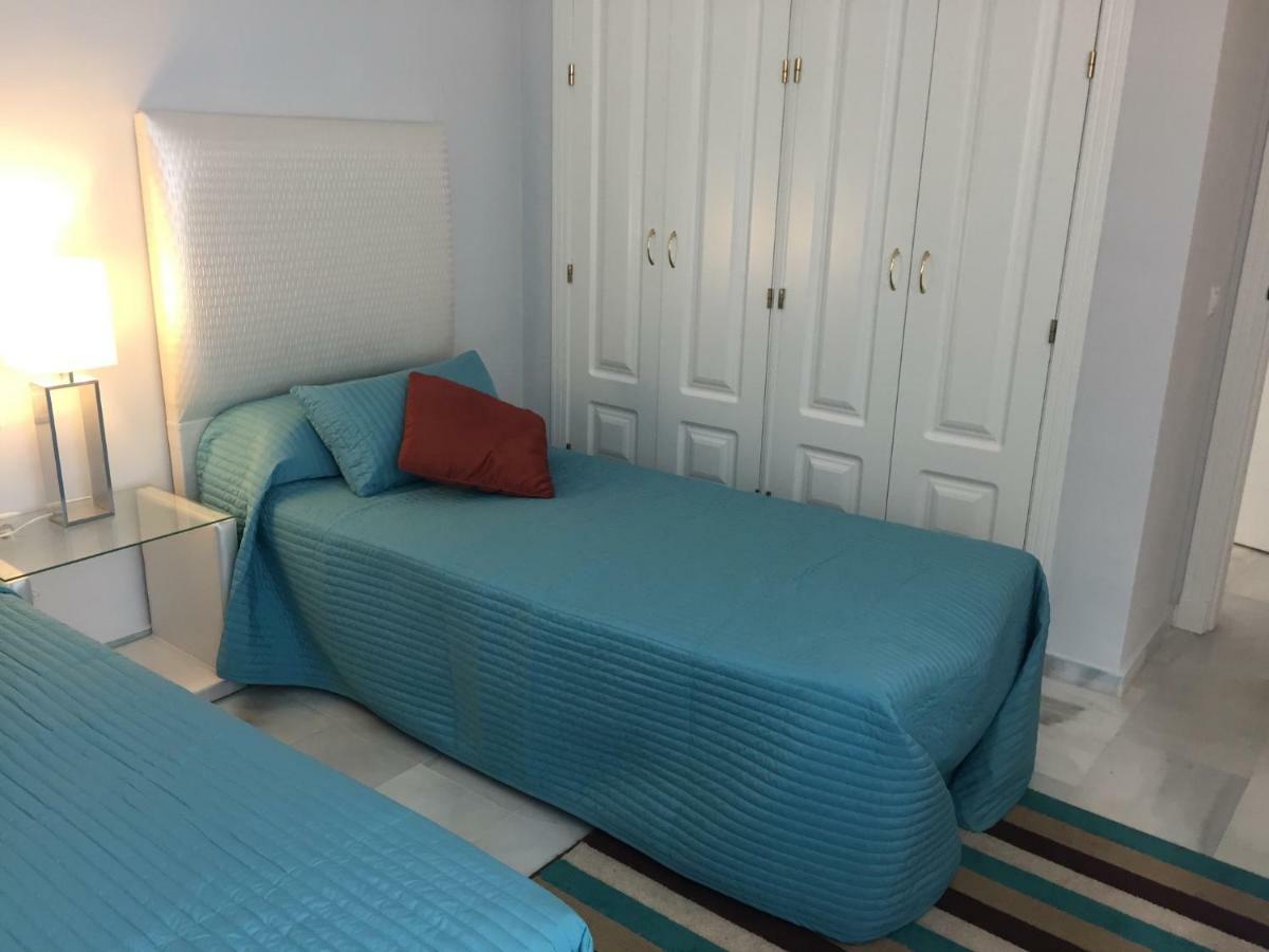 Beautiful 2 Bedroom @ Puerto Banus! Apartamento