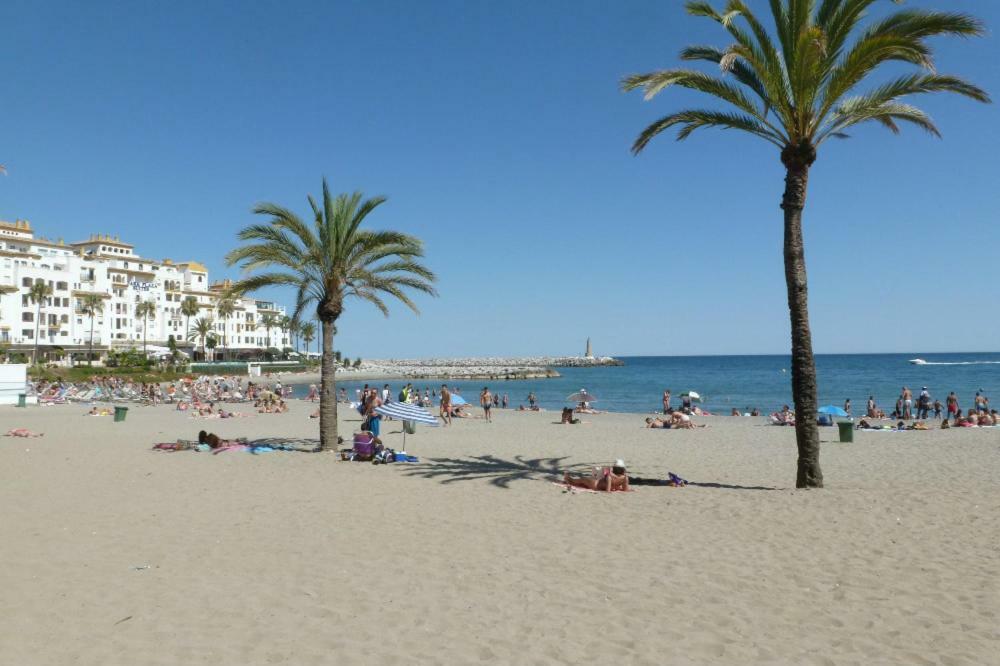 First Line Duplex Puerto Banus Sleeps 8 People Apartment Marbella