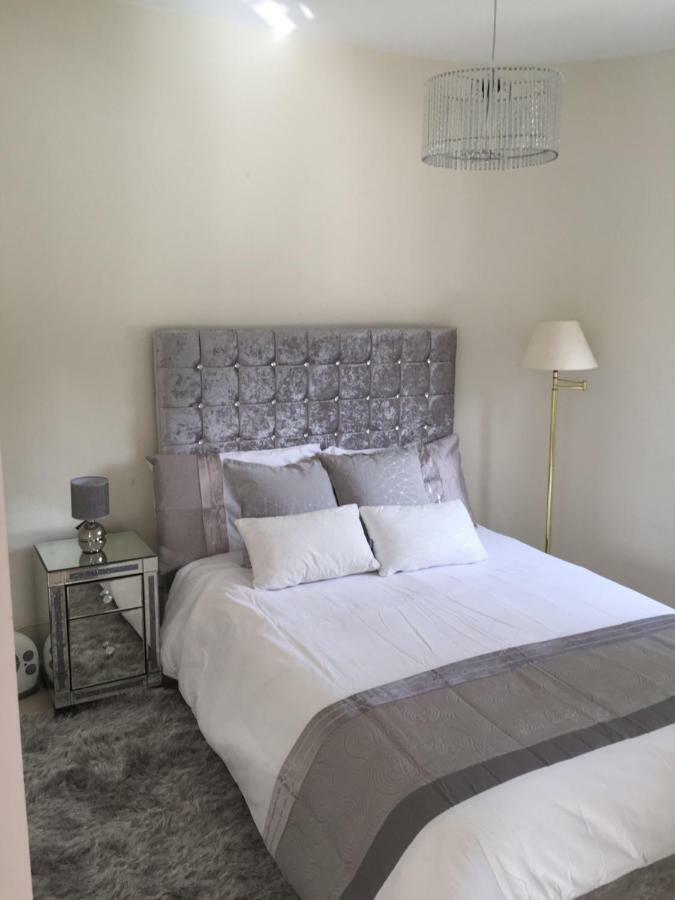 Fascinating & Luxurious Golf,mountain & Garden View Porto Banus Holiday home Marbella