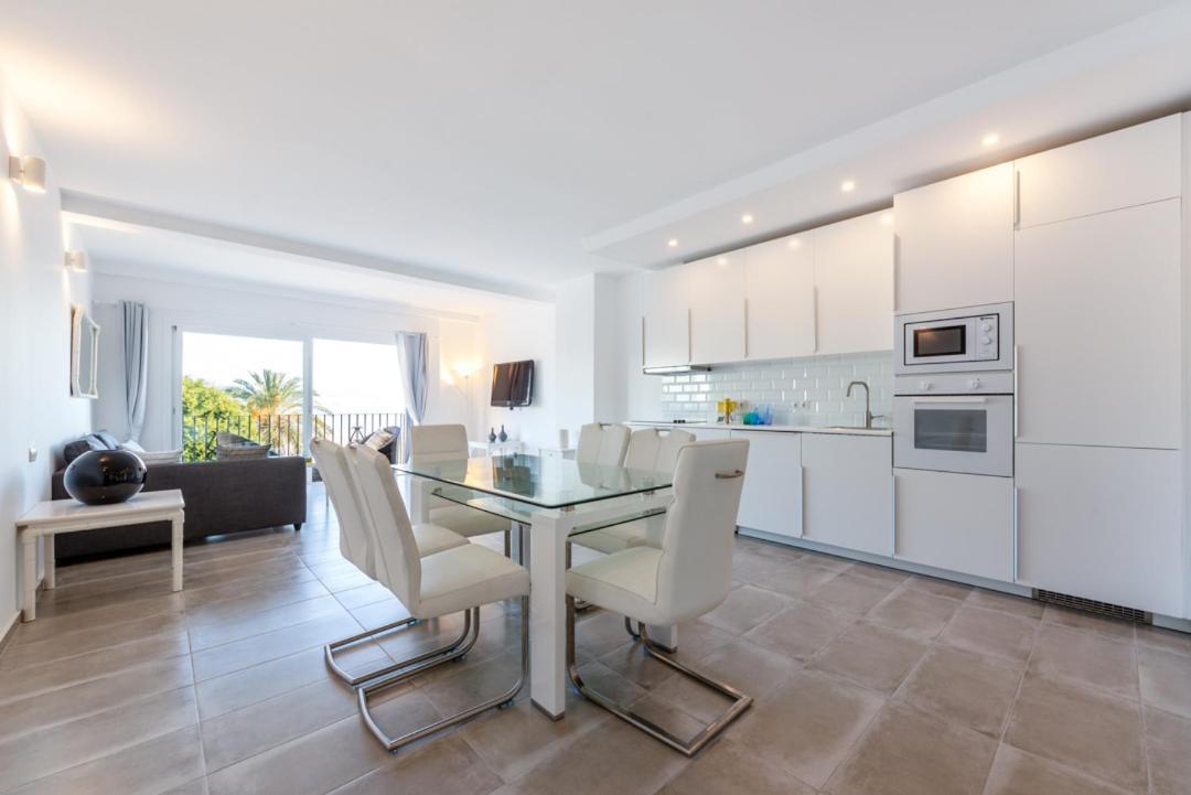Apartment Puerto Banus Frontline With Amazing Sea Views